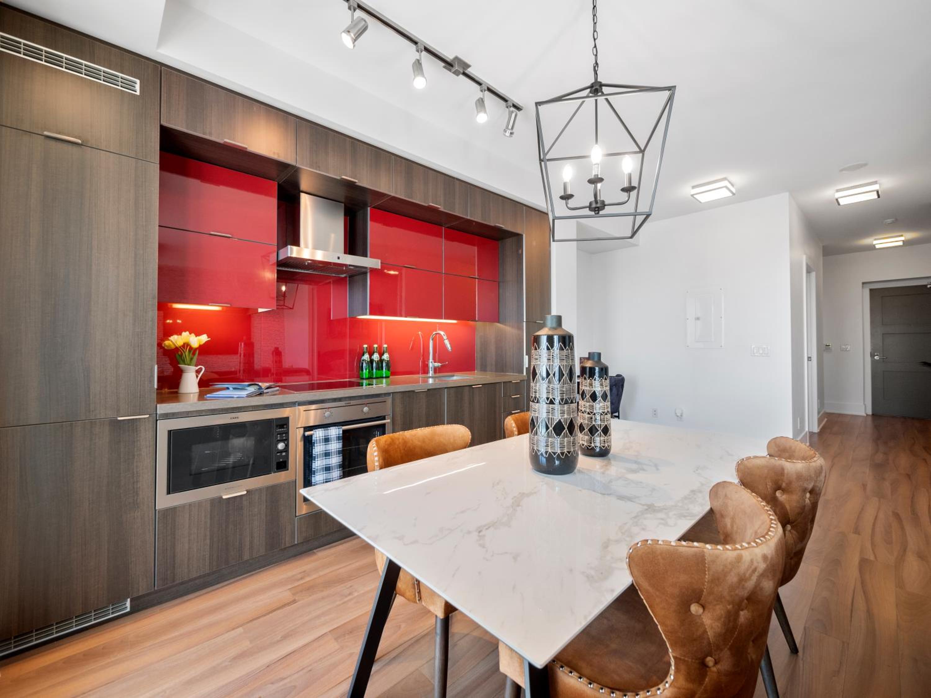Stylish One Bedroom Suite - Entertainment District Toronto