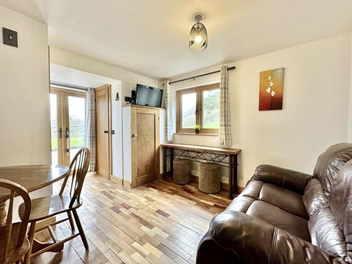 Guyscliffe Farm Apartment
