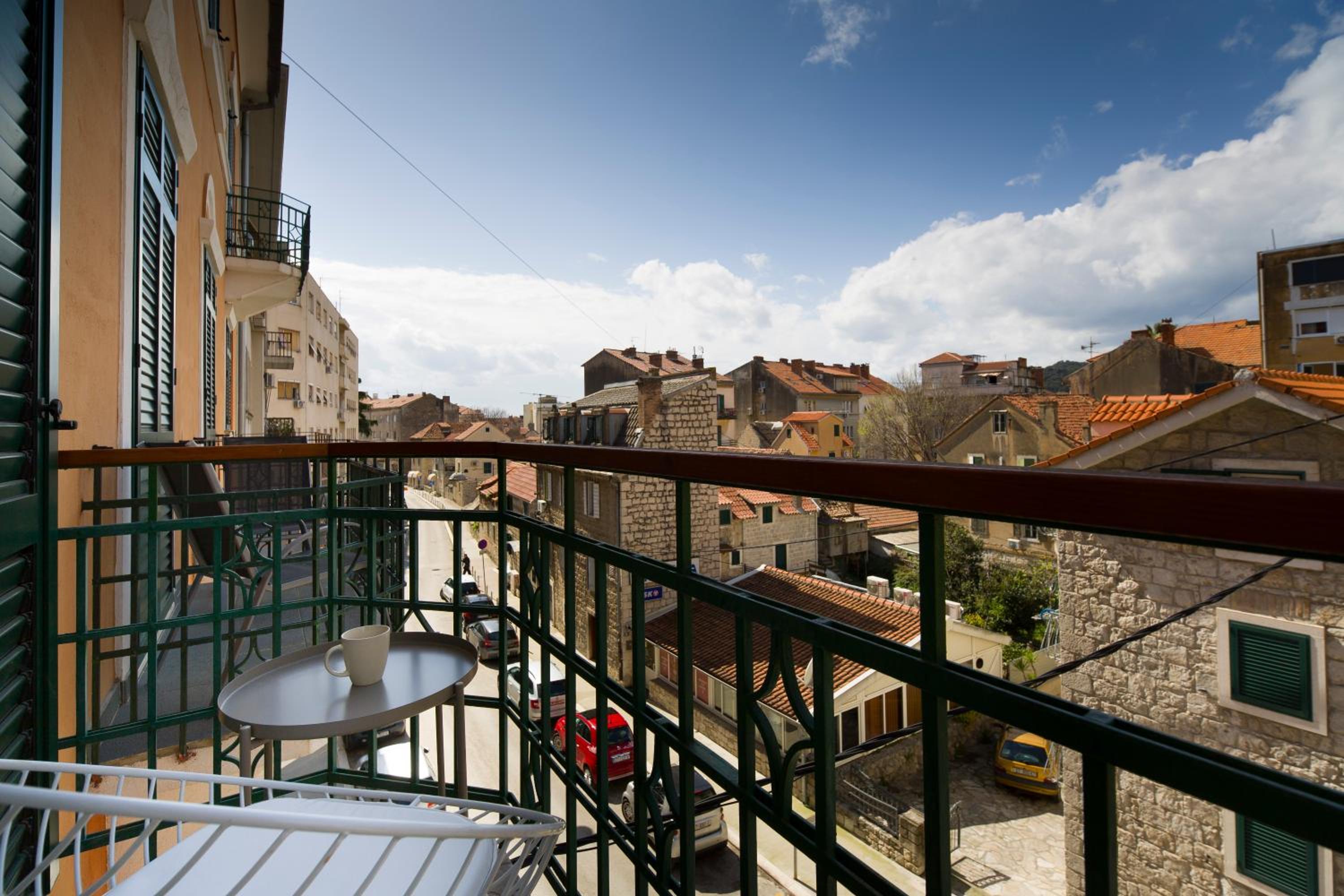 Split Vacations - Melius Apartment Split - Property Image 3