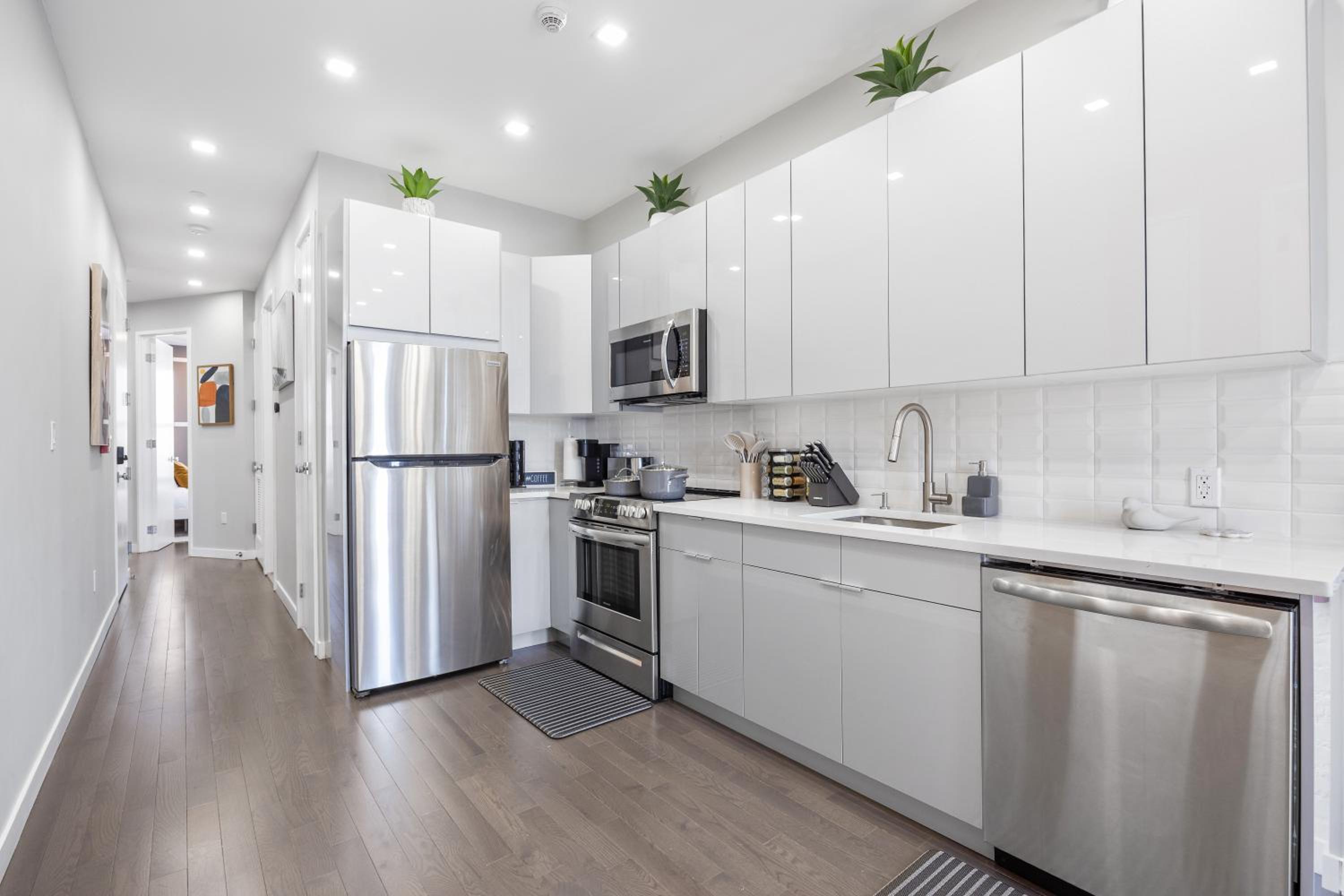 SWJ544 - Spacious 5BR with Chef's Kitchen