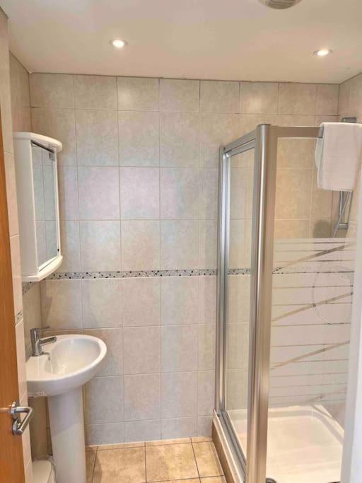 2Bed with Pool & Sea View Apartment view 3