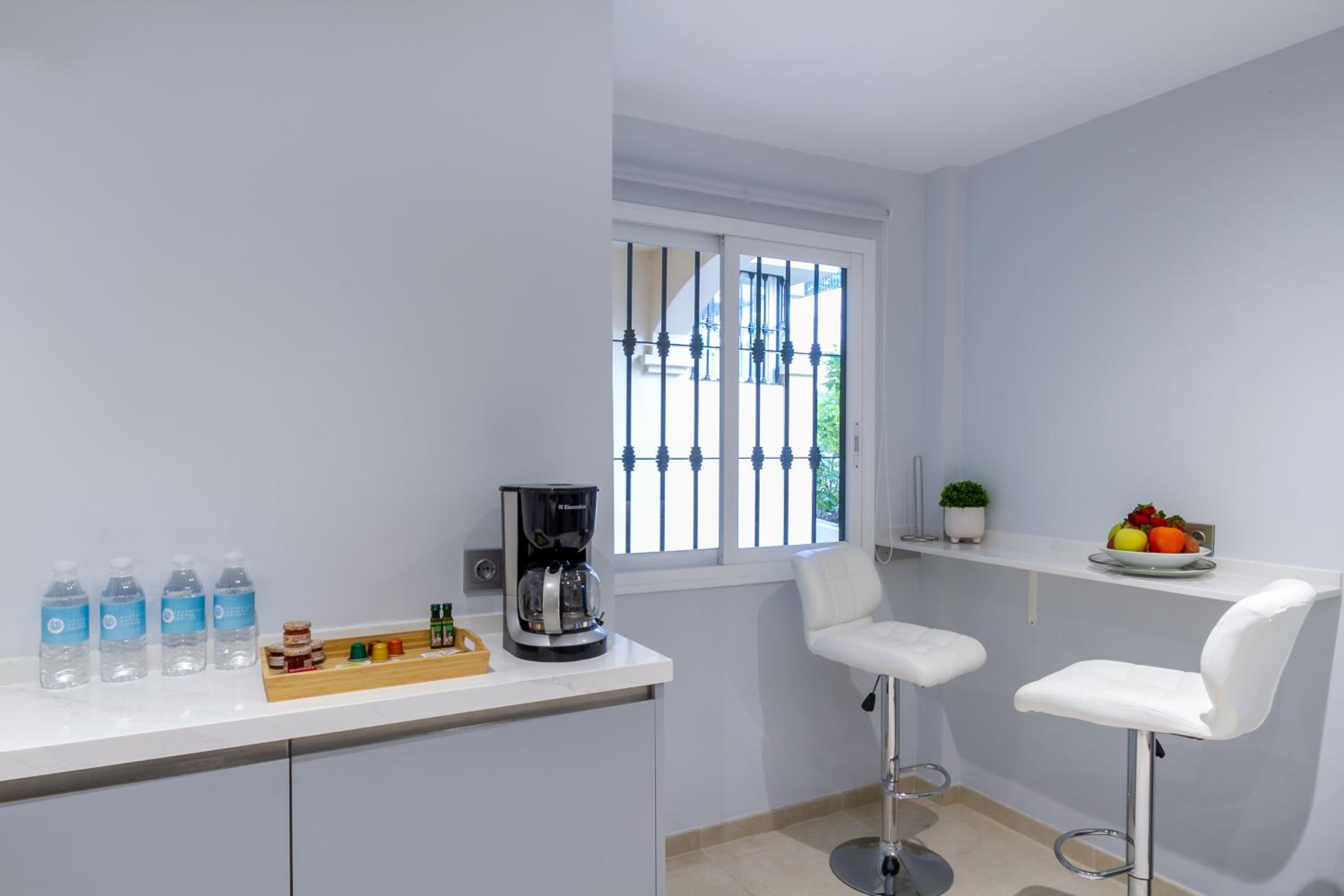 MARBELLA BANUS SUITES - La Quinta Hills Townhouse Double Terrace