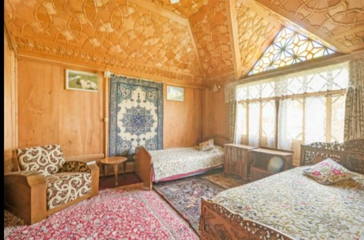 The Martin's Houseboat view 4
