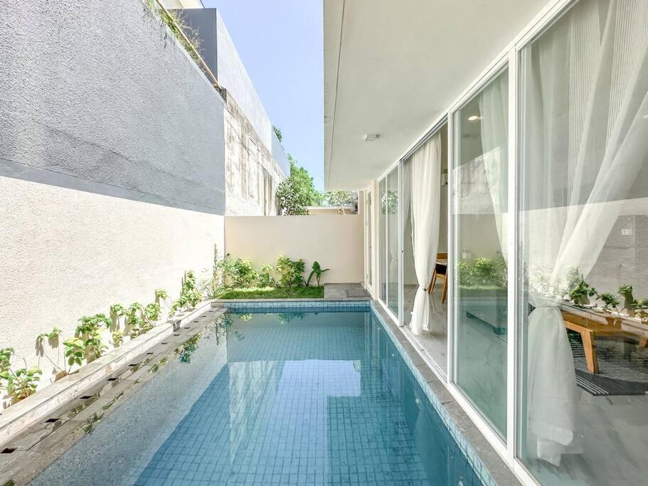 Villa La Buena Vida Modern Style