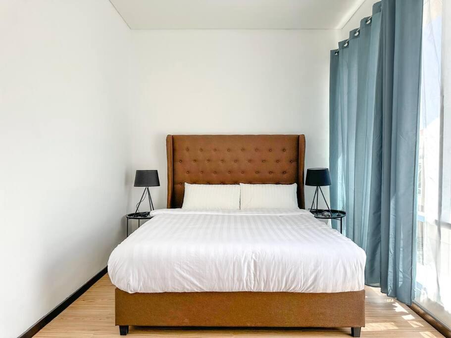 Villa La Buena Vida Modern Style