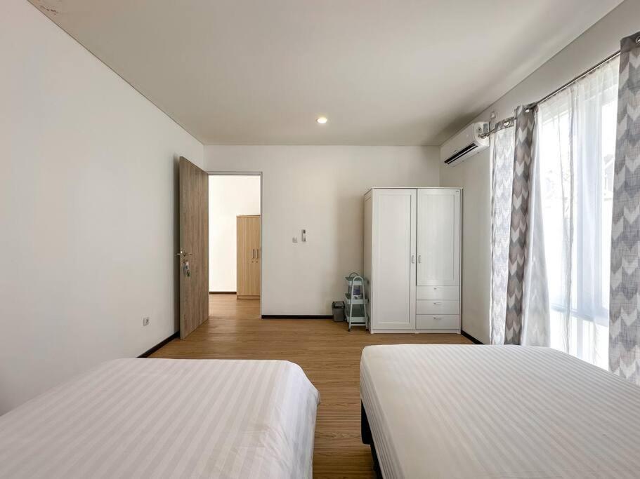 Villa La Buena Vida Modern Style