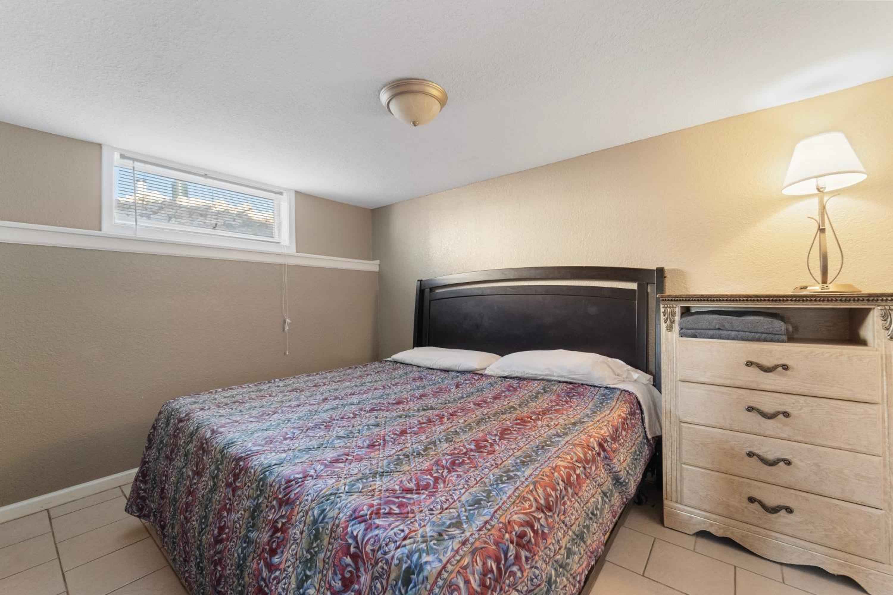 Palace Sleep 20- Bachelor/Bachelorette Parties Welcome! view 2