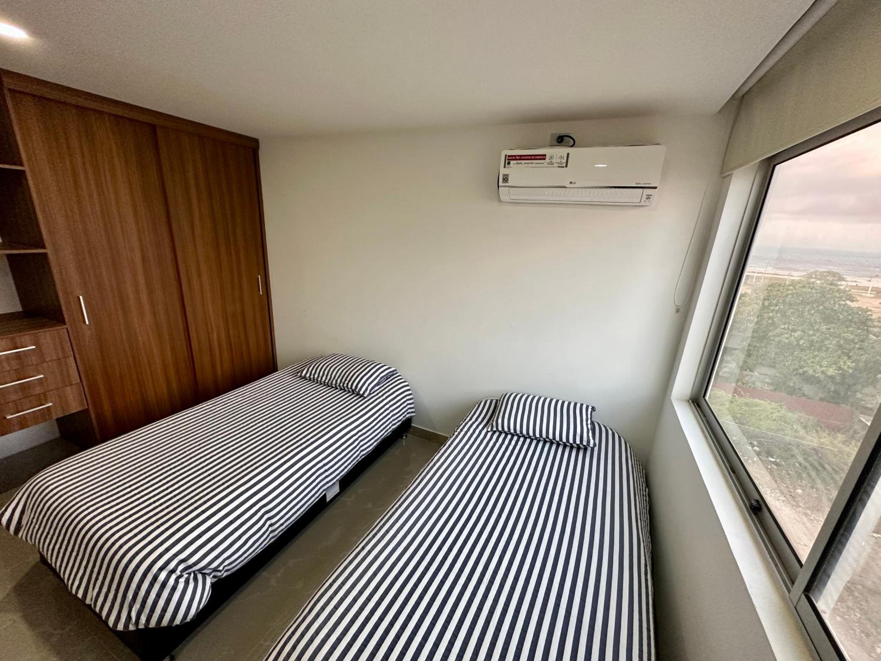 Excepcional apartamento a pasos del mar con piscina