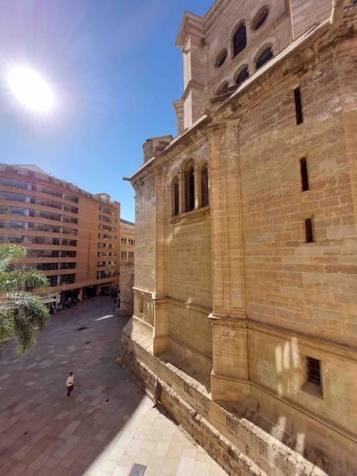Nuevo Cathedral Deluxe Apartment SineseDesignHomes