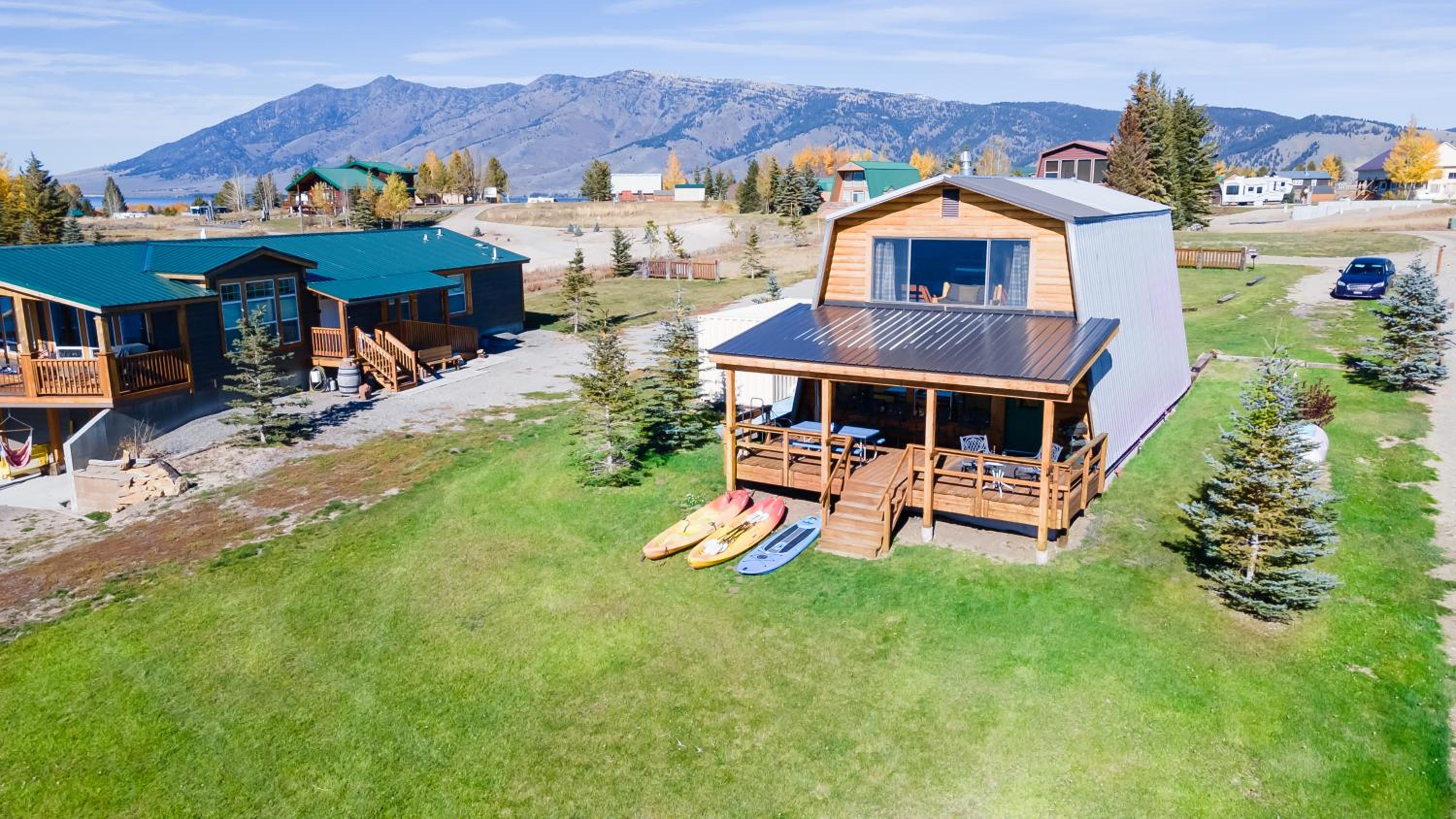 NEW LISTING Lakeside Paradise at Henry view 3