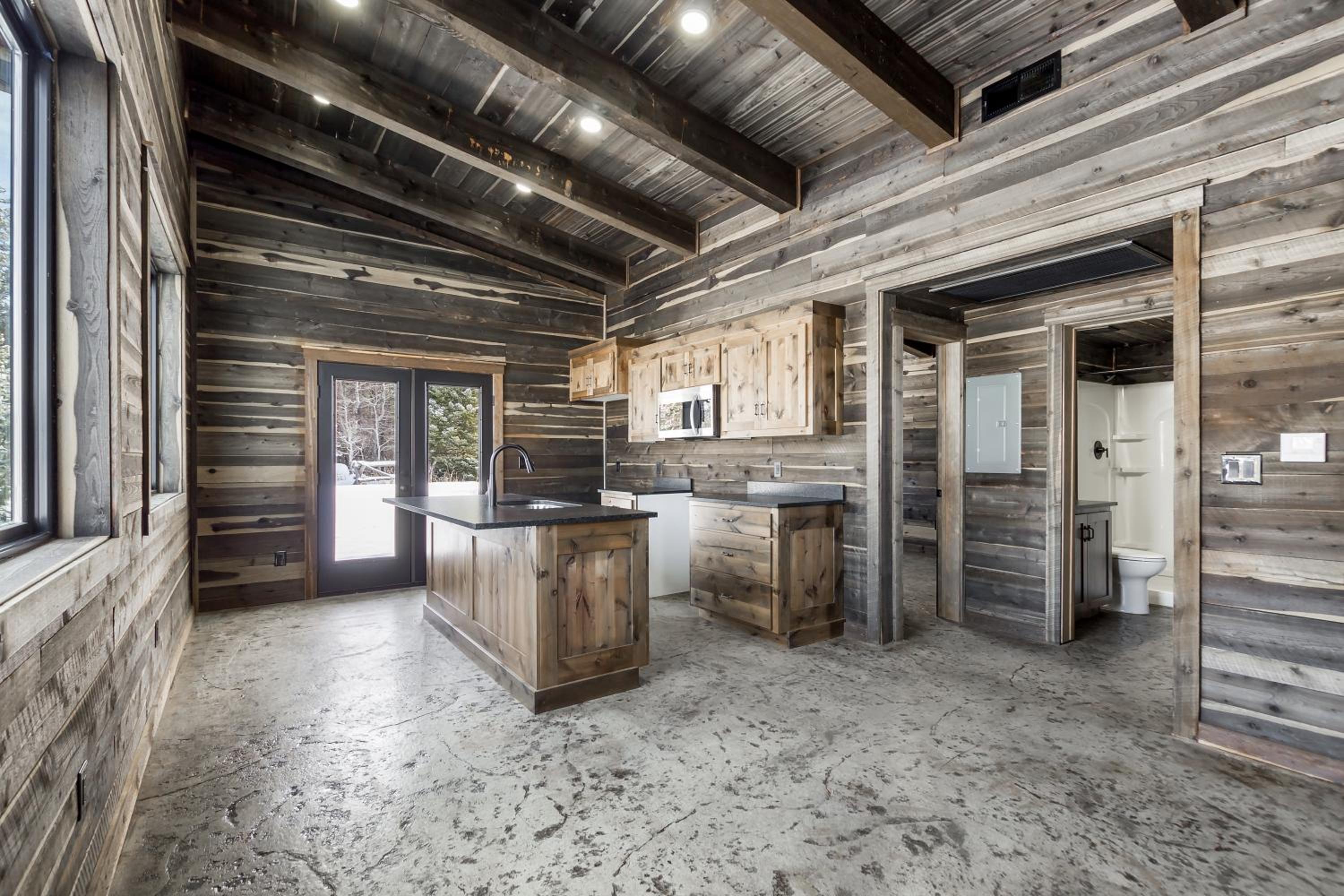 Discover Mountain and Fishing Luxury at Pheasant Tail Villa, 2 Br, 2 Ba, Fire Pit, BBQ! view 5