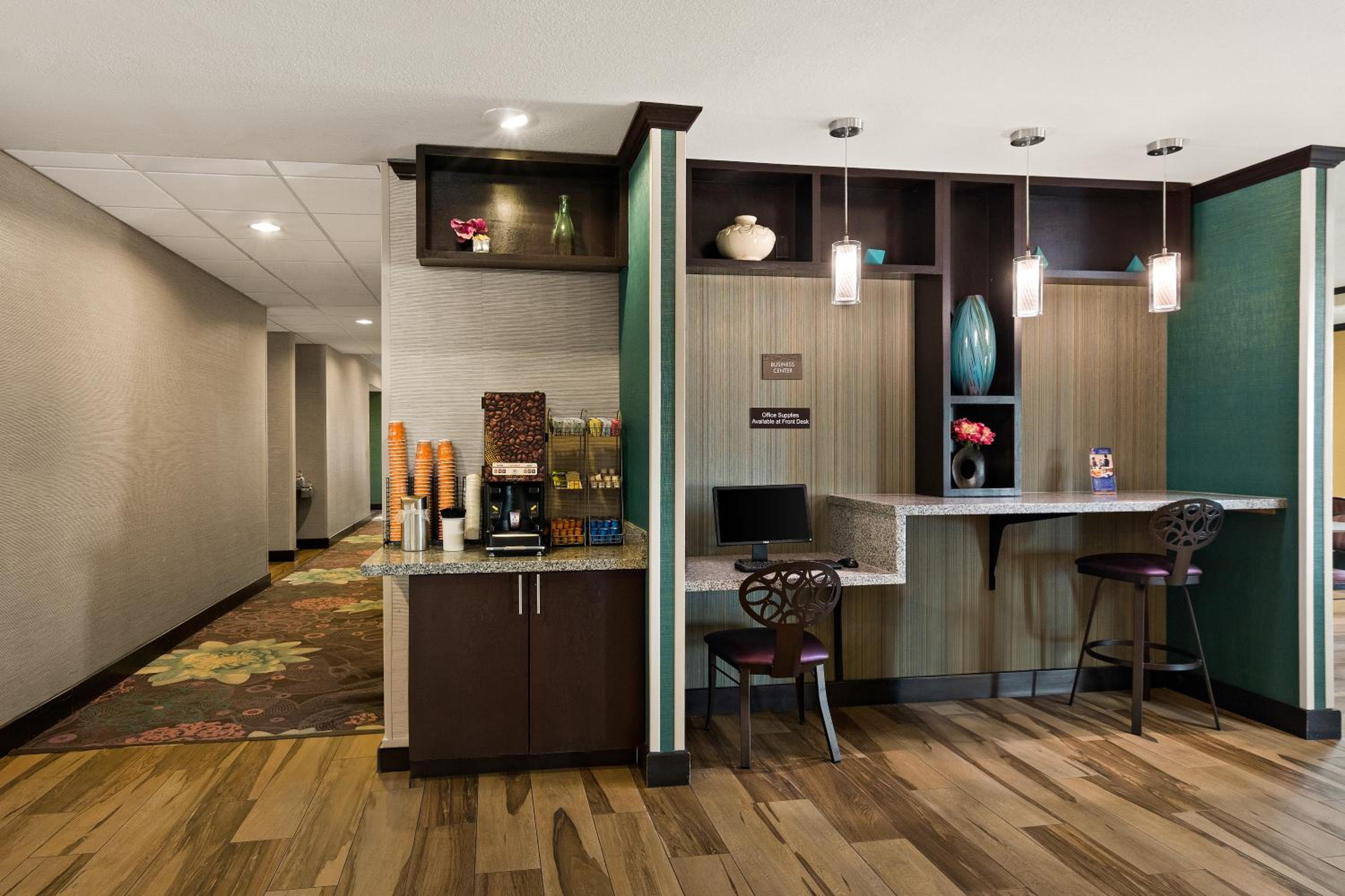 Comfort Inn & Suites Newcastle - Oklahoma City