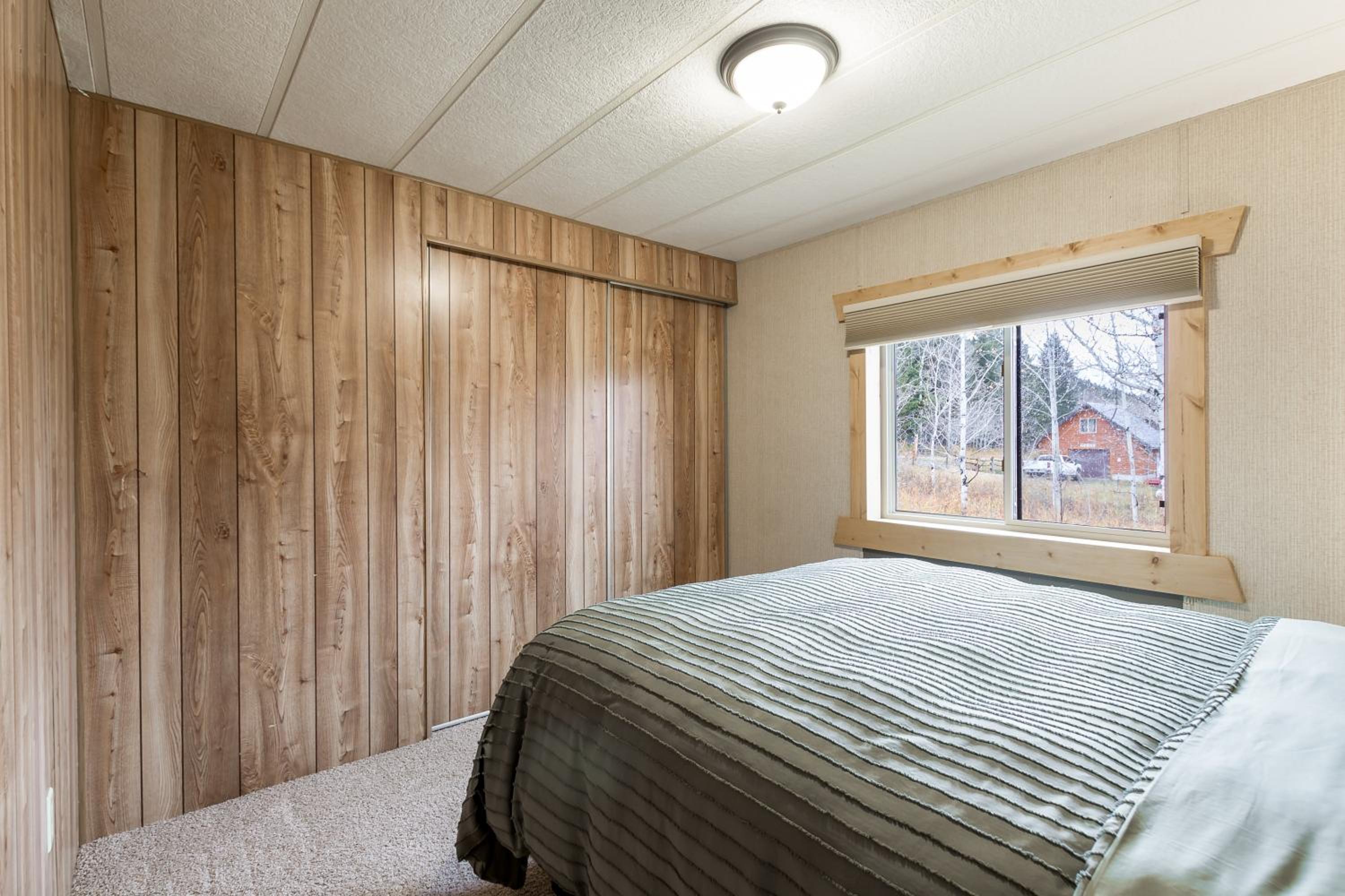 New Listing, Lakeview, Quiet, and Serene Relaxation, Dog Friendly, Sleeps 6 view 3