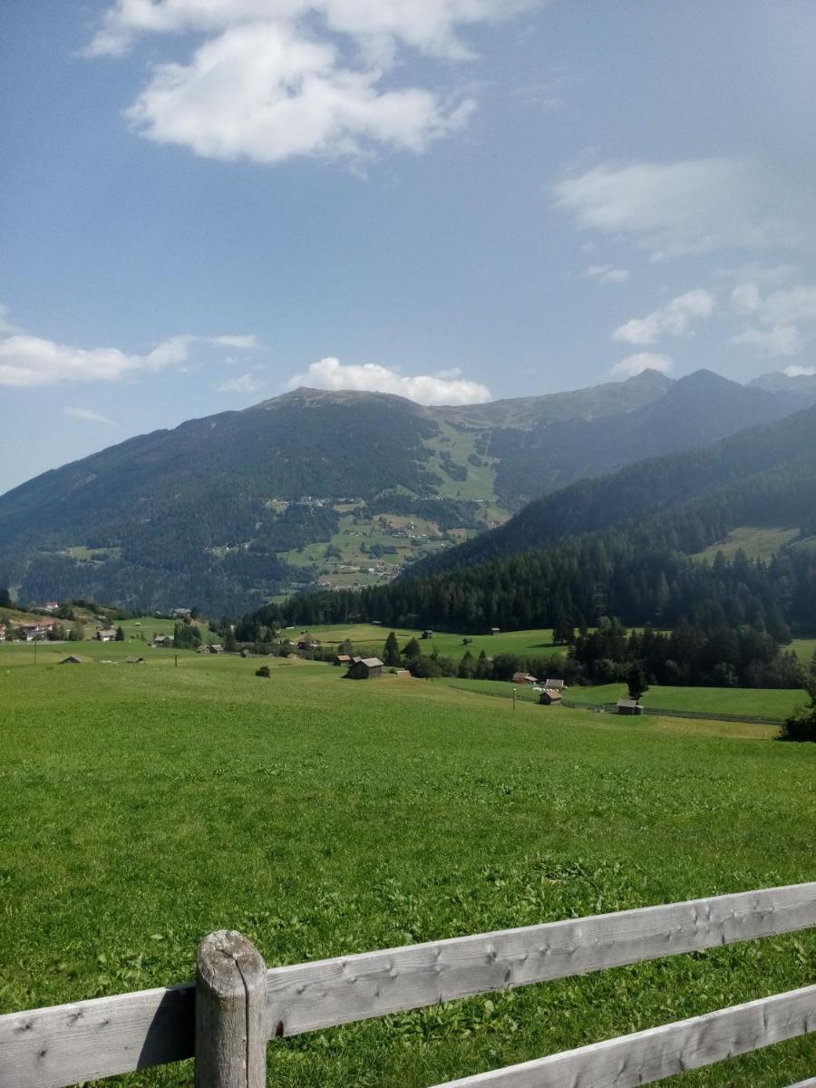 Photo 51