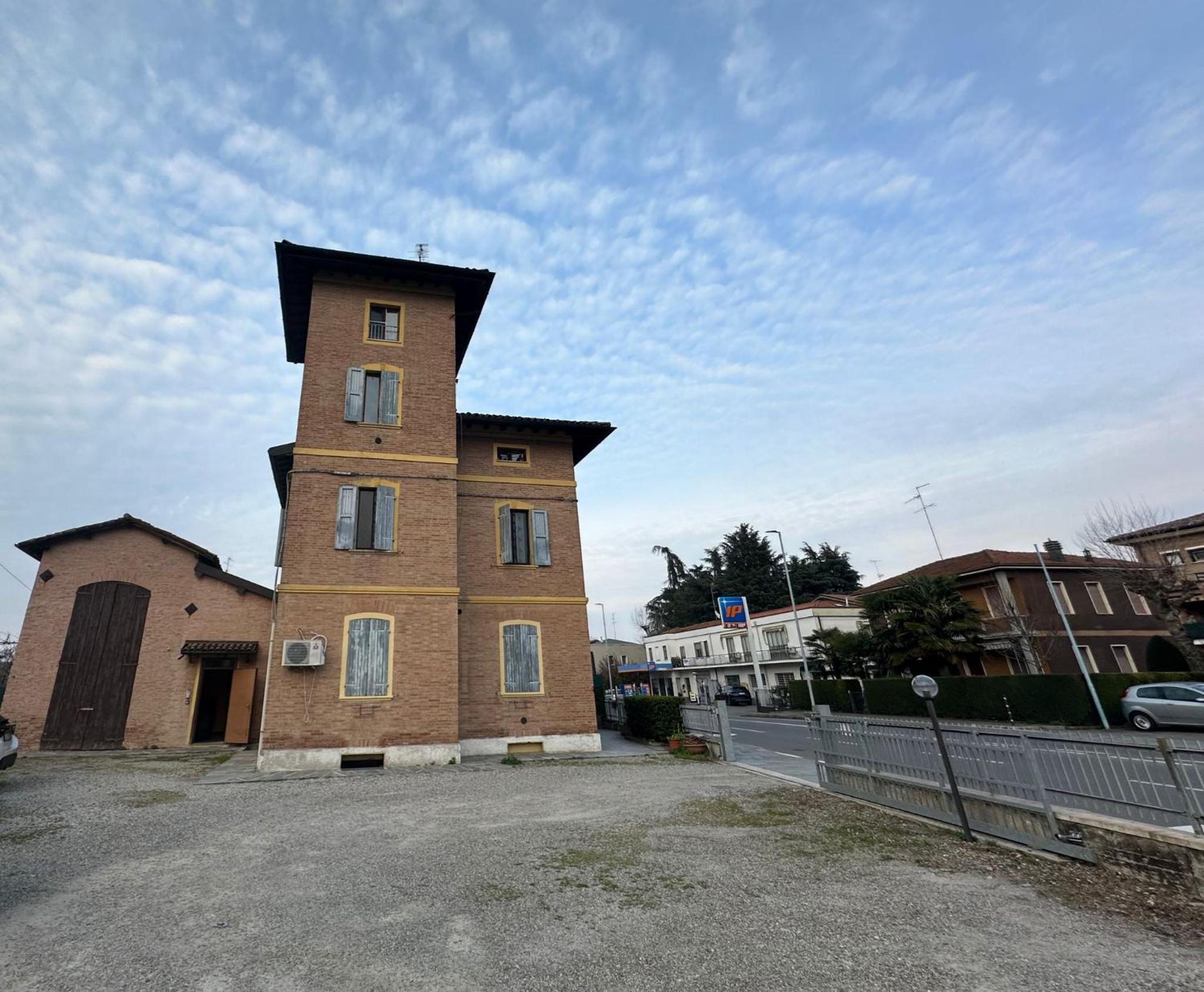 Suite Carlo - Modena view 2