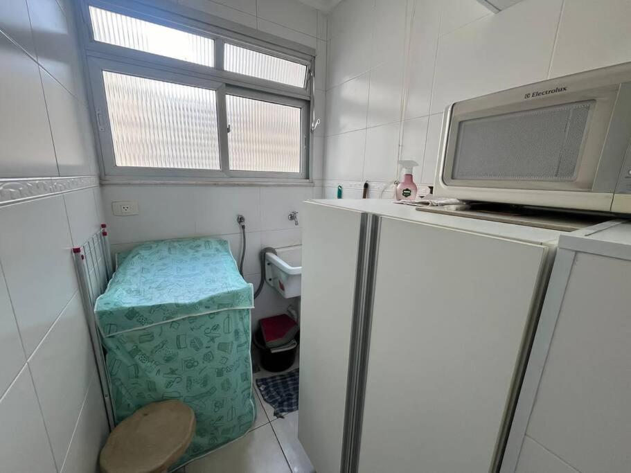 Apartamento na praia de Pitangueiras (Guarujá-SP).