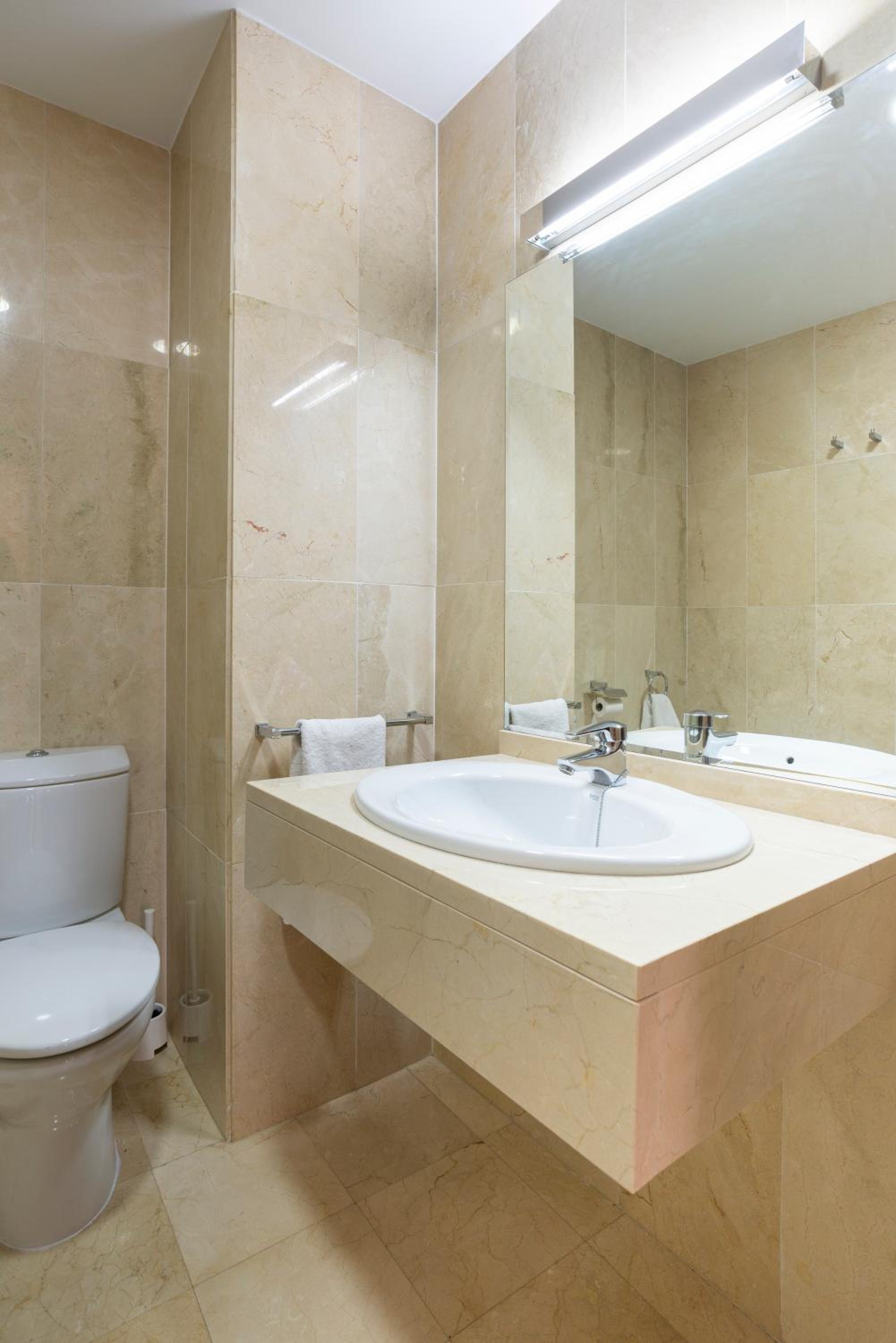 Teatro Plaza Apartments
