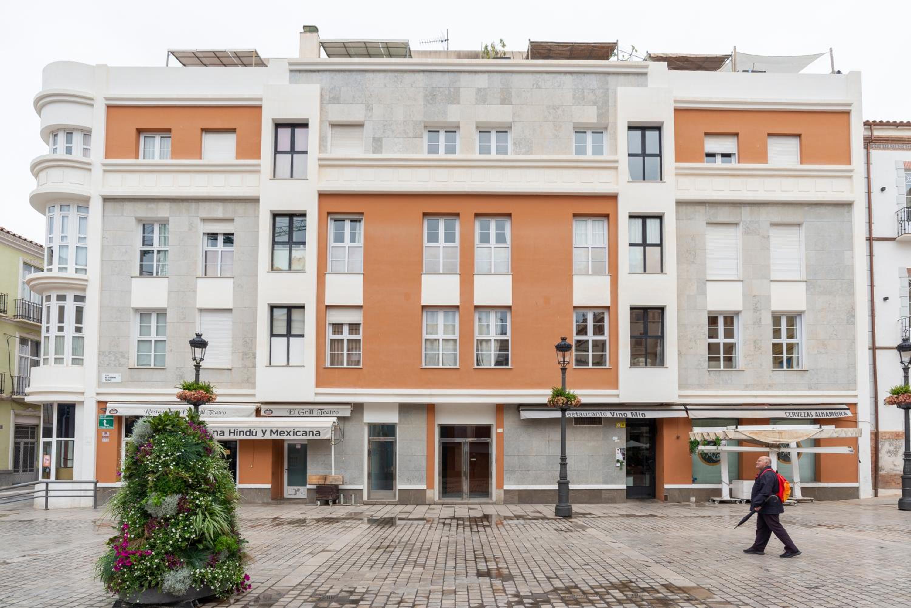 Teatro Plaza Apartments