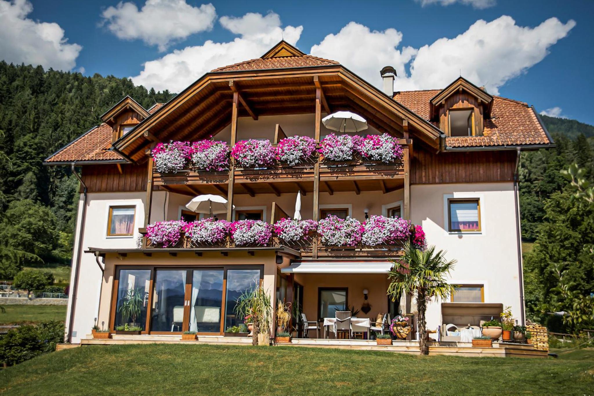 Ferienwohnungen Seerose in Dellach direkt am Millstätter See