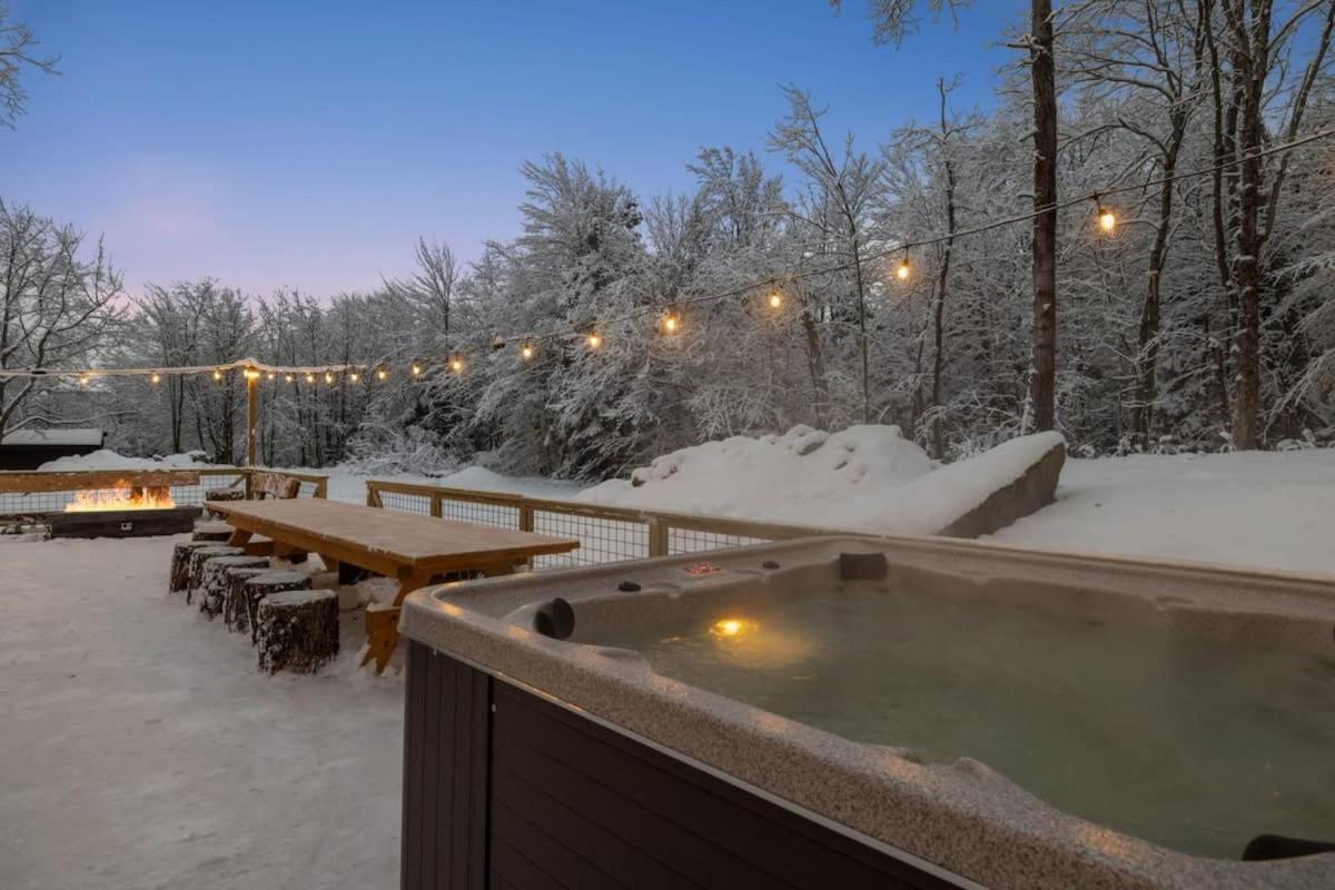 Maple Pine w Hot Tub Pool Table 3min to Mount Snow view 3