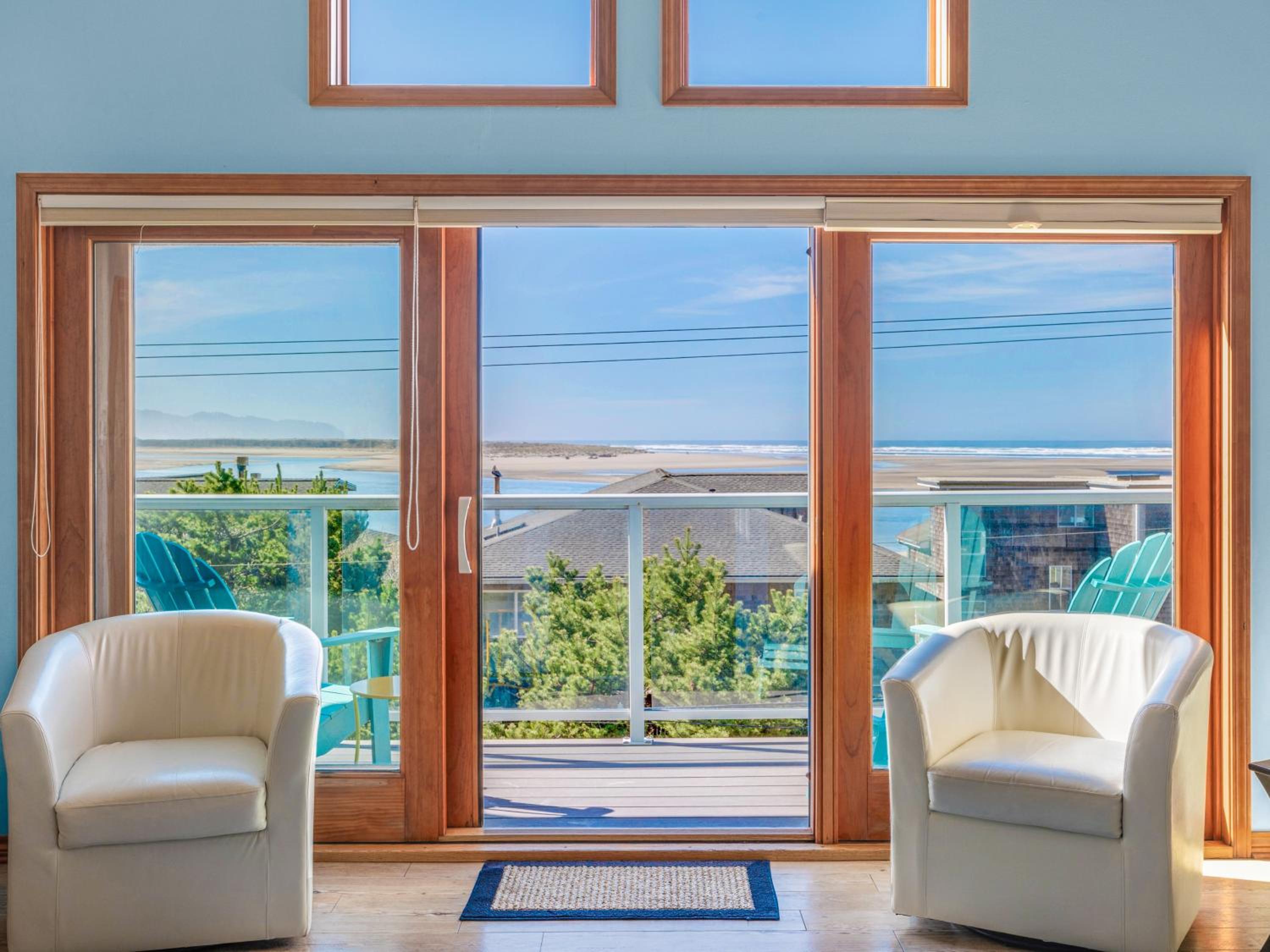 Shoreline Solace: Ocean View Townhouse Tillamook view 2