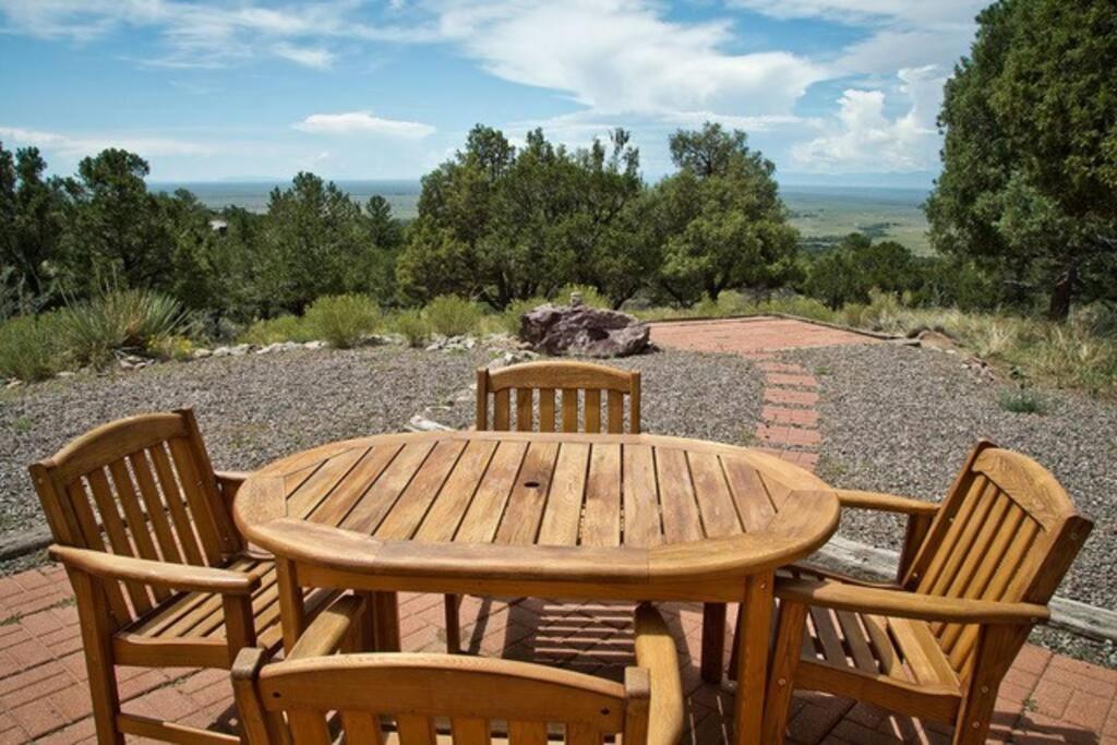 Lovely Home in Crestone (Great Views!)
