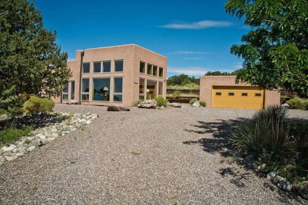 Lovely Home in Crestone (Great Views!)