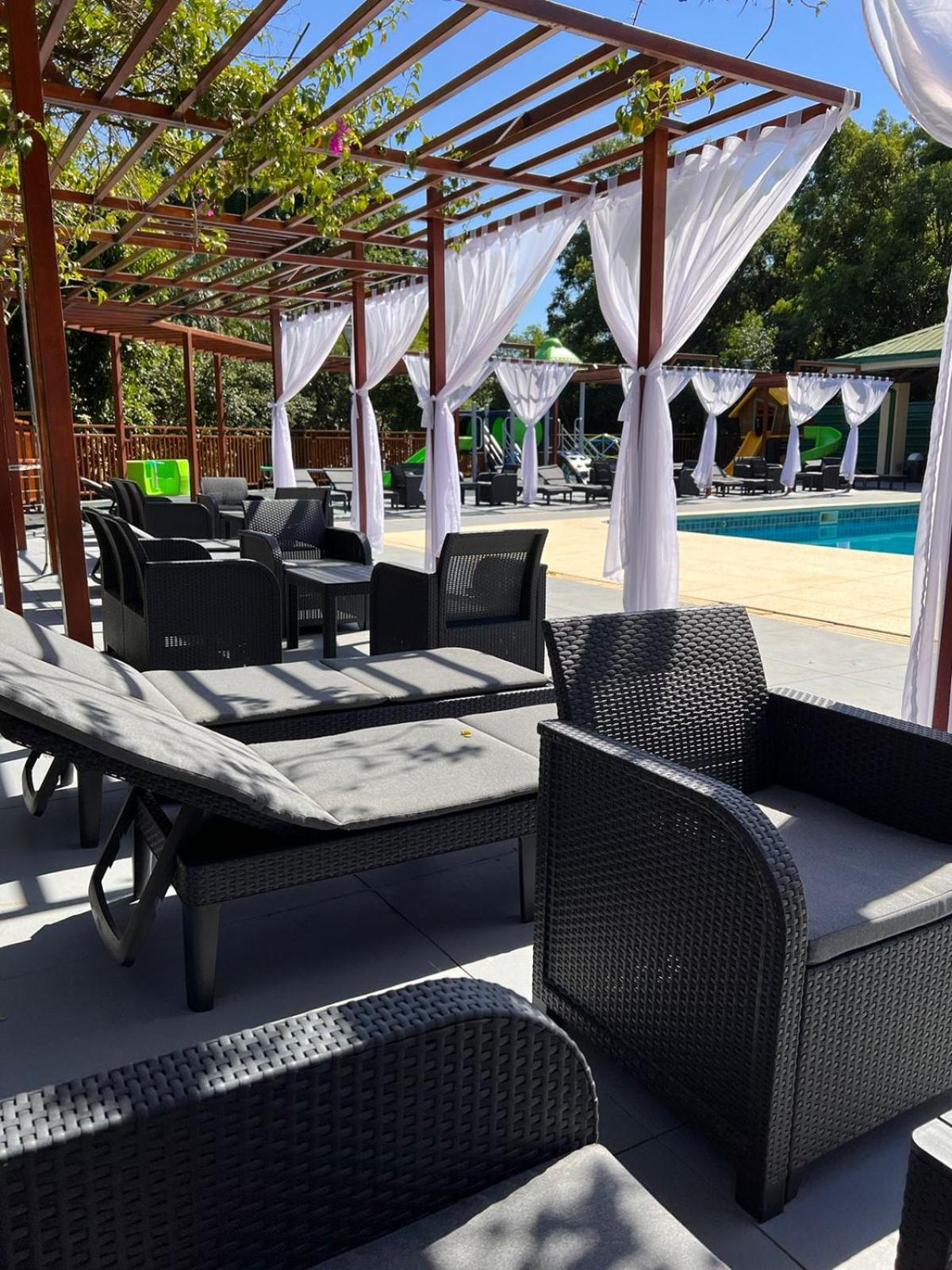 Hotel Raices Esturion