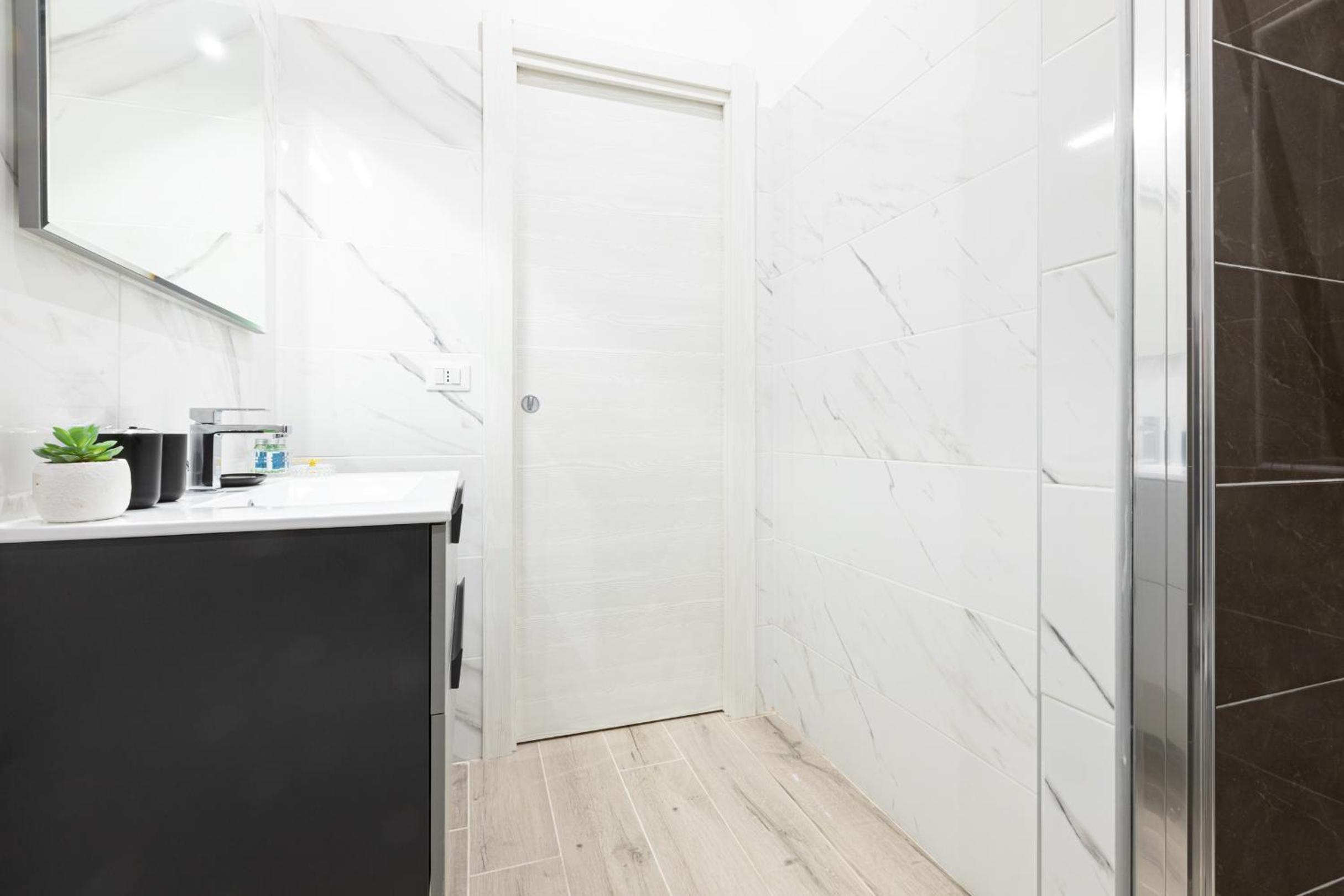 Trastevere Exclusive Three Bedroom Apartment