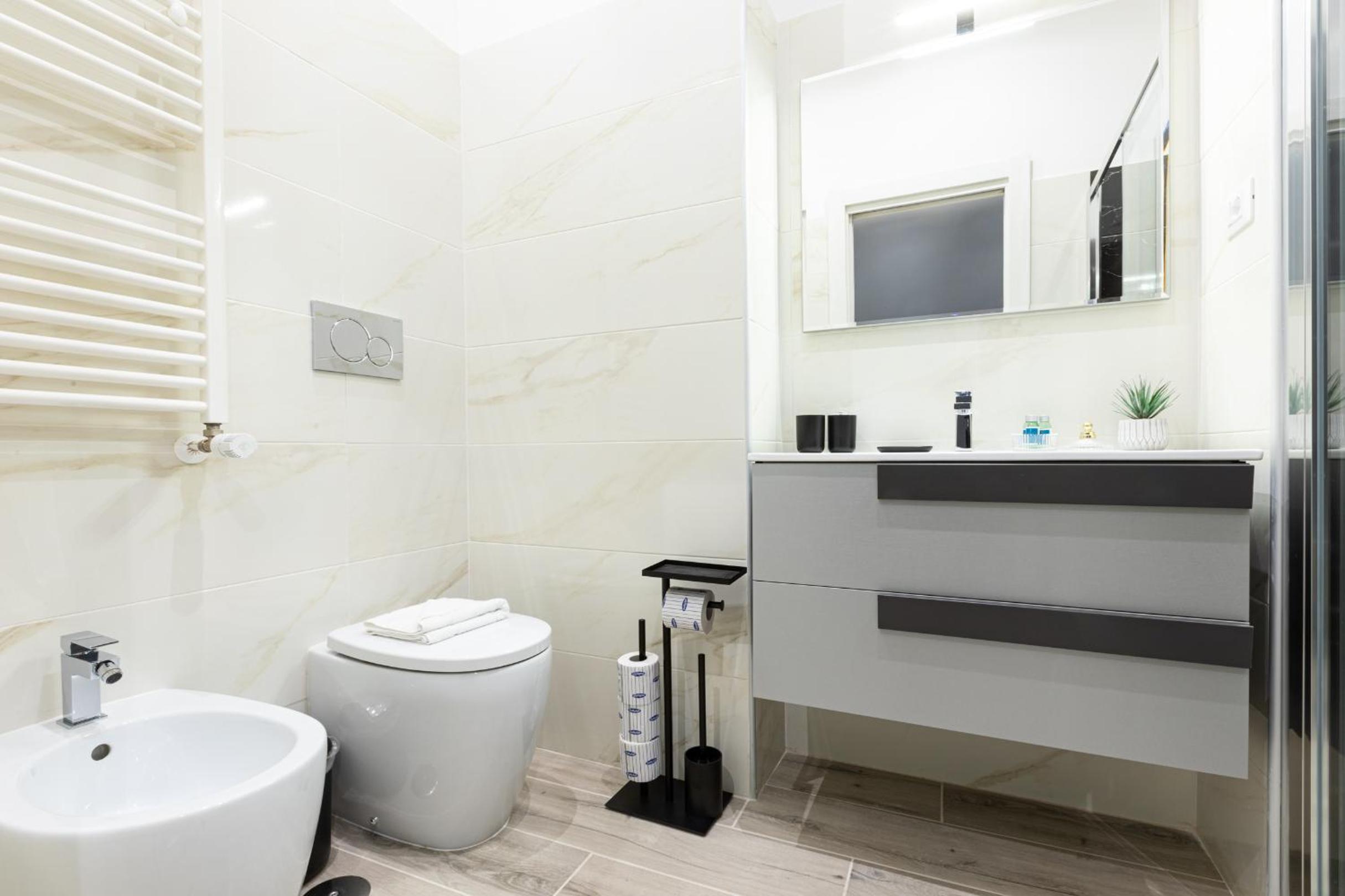 Trastevere Exclusive Three Bedroom Apartment