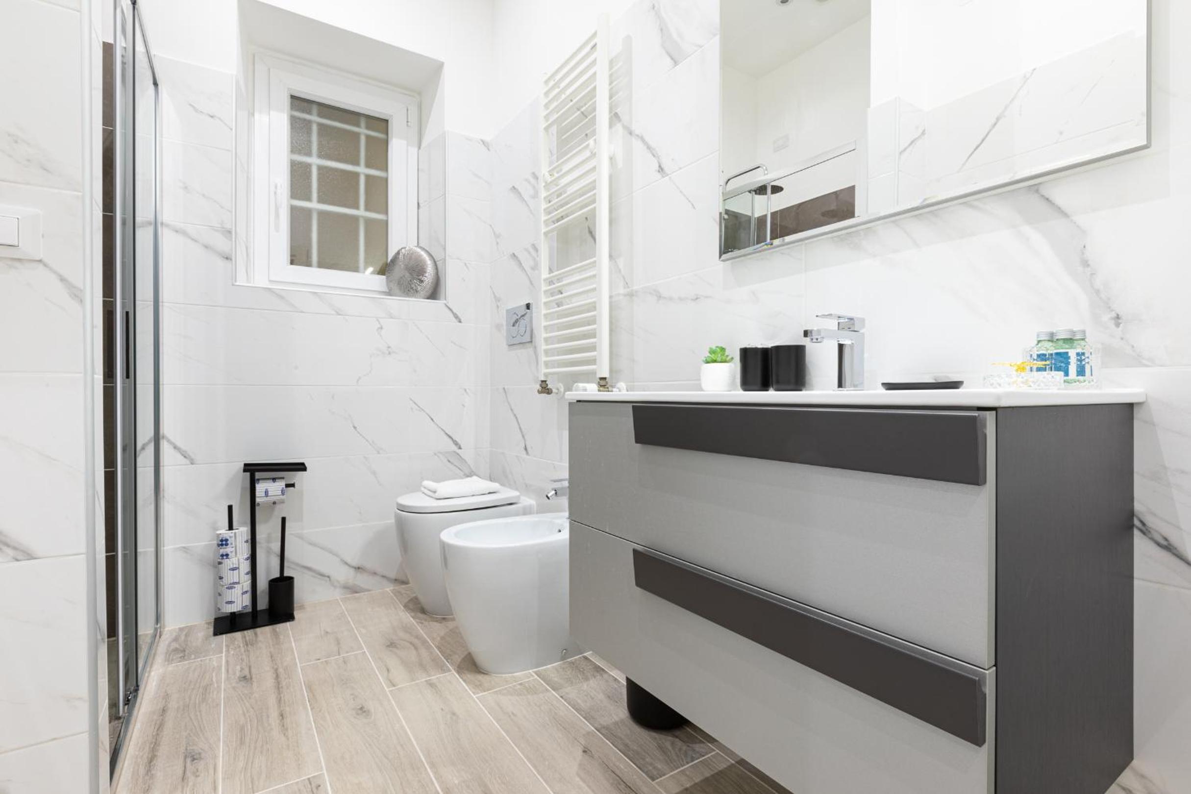 Trastevere Exclusive Three Bedroom Apartment