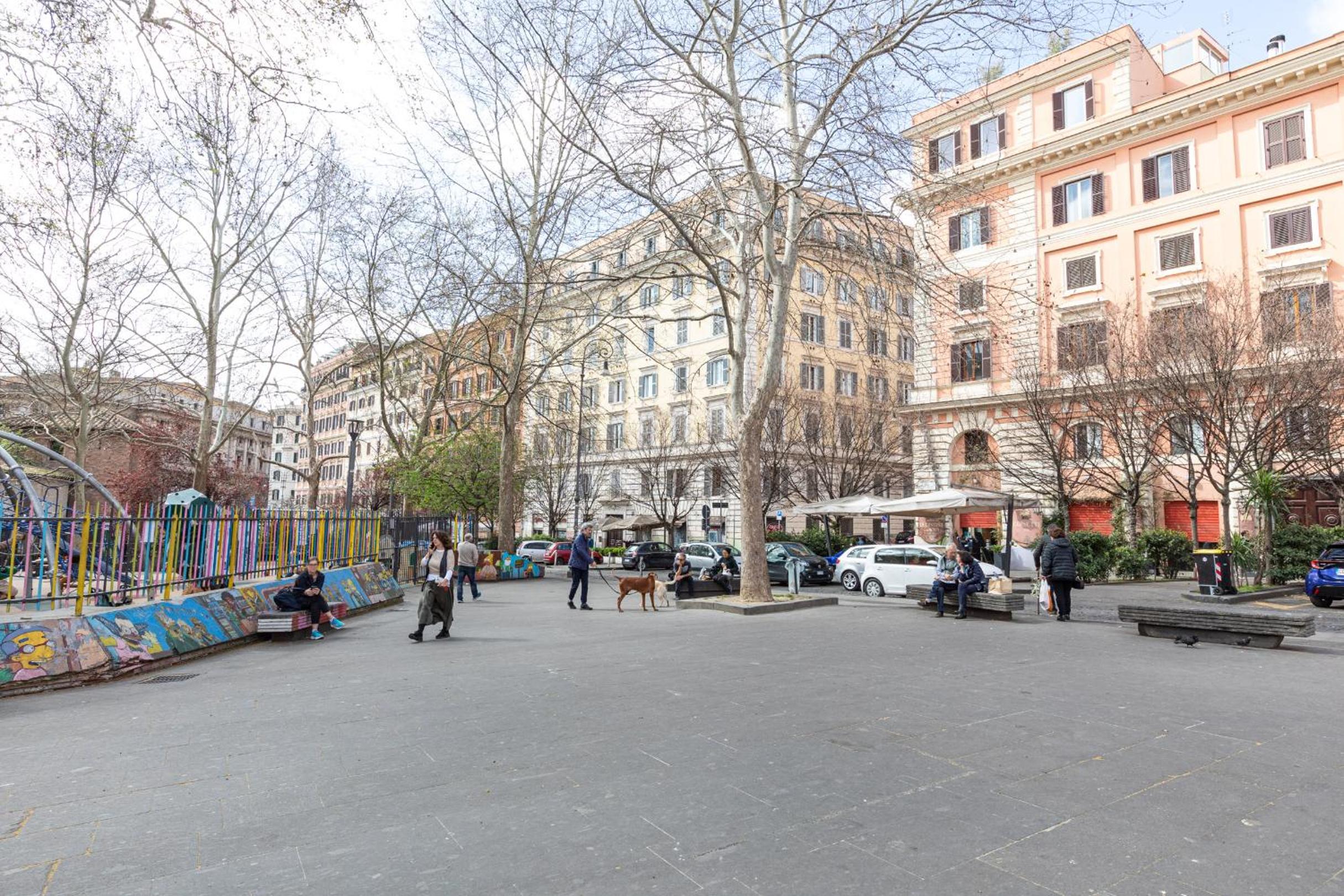 Trastevere Exclusive Three Bedroom Apartment