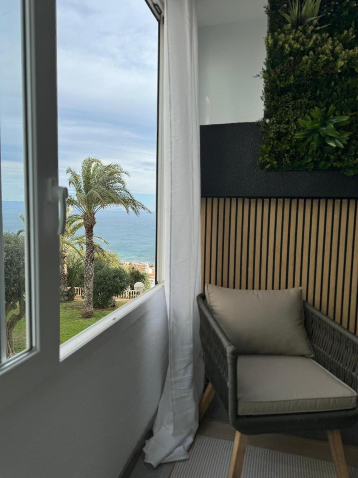 Stylish Seaview Apartment