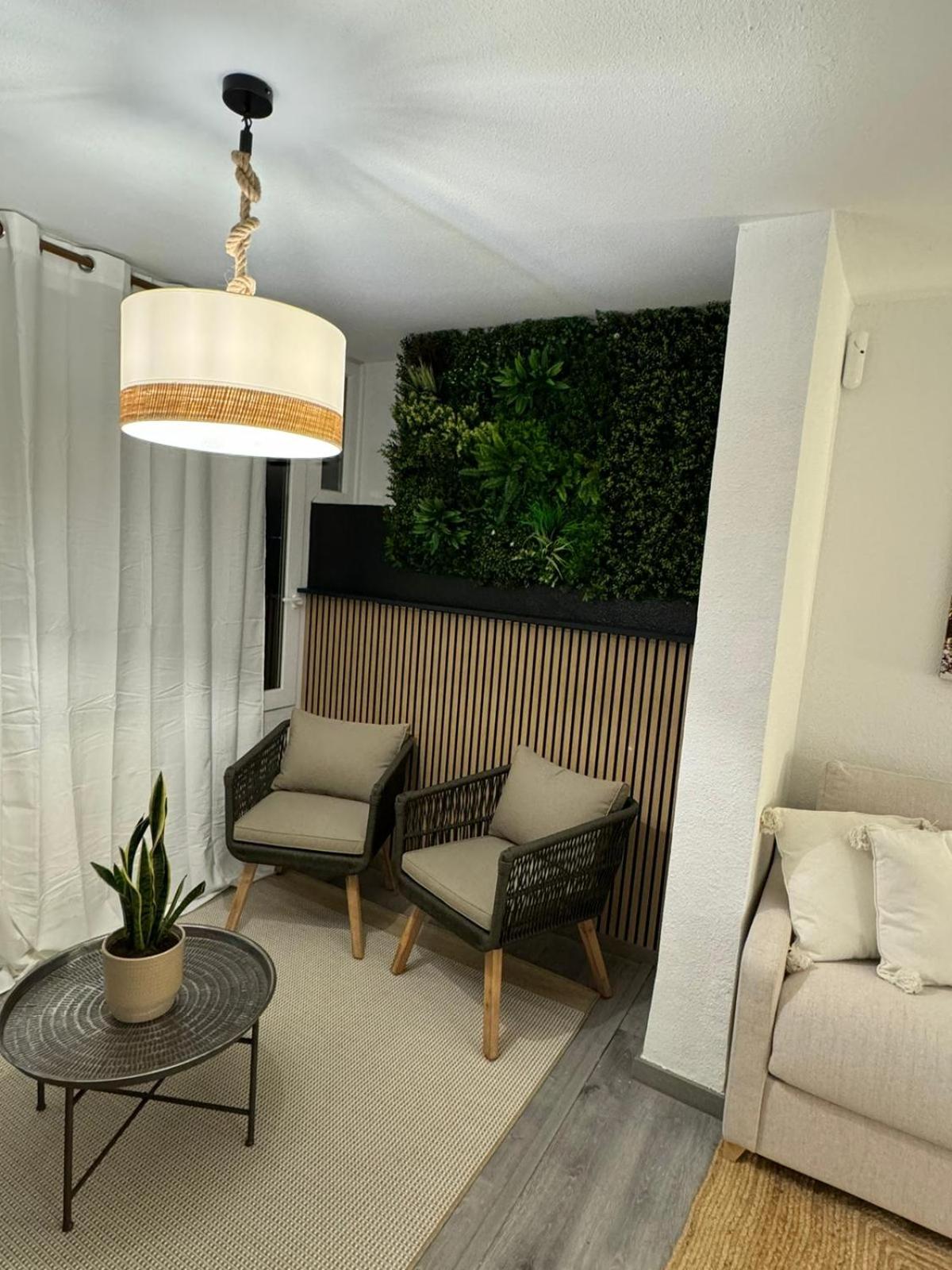 Stylish Seaview Apartment