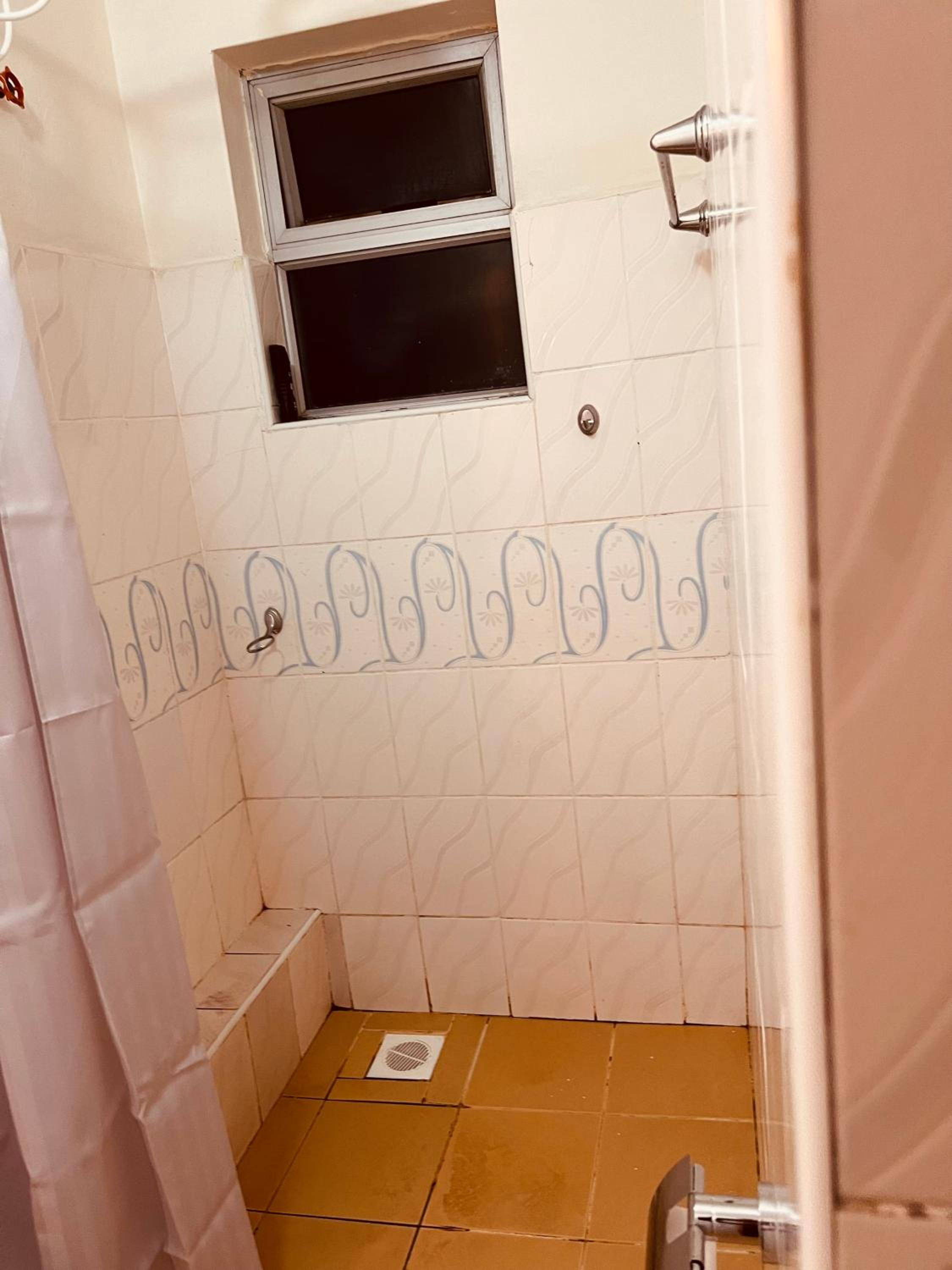 Ritzy 2br,Netflix, Amazon Prime, Fast Wi-Fi, Free Parking