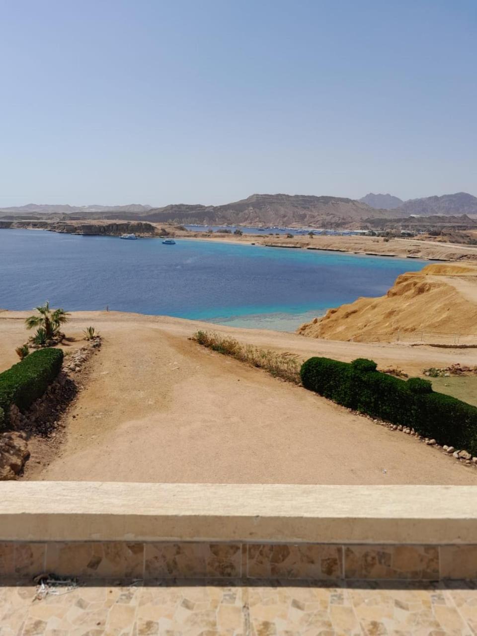 Luxury Sea-view 2 bedrooms apartment in Hadaba view 3