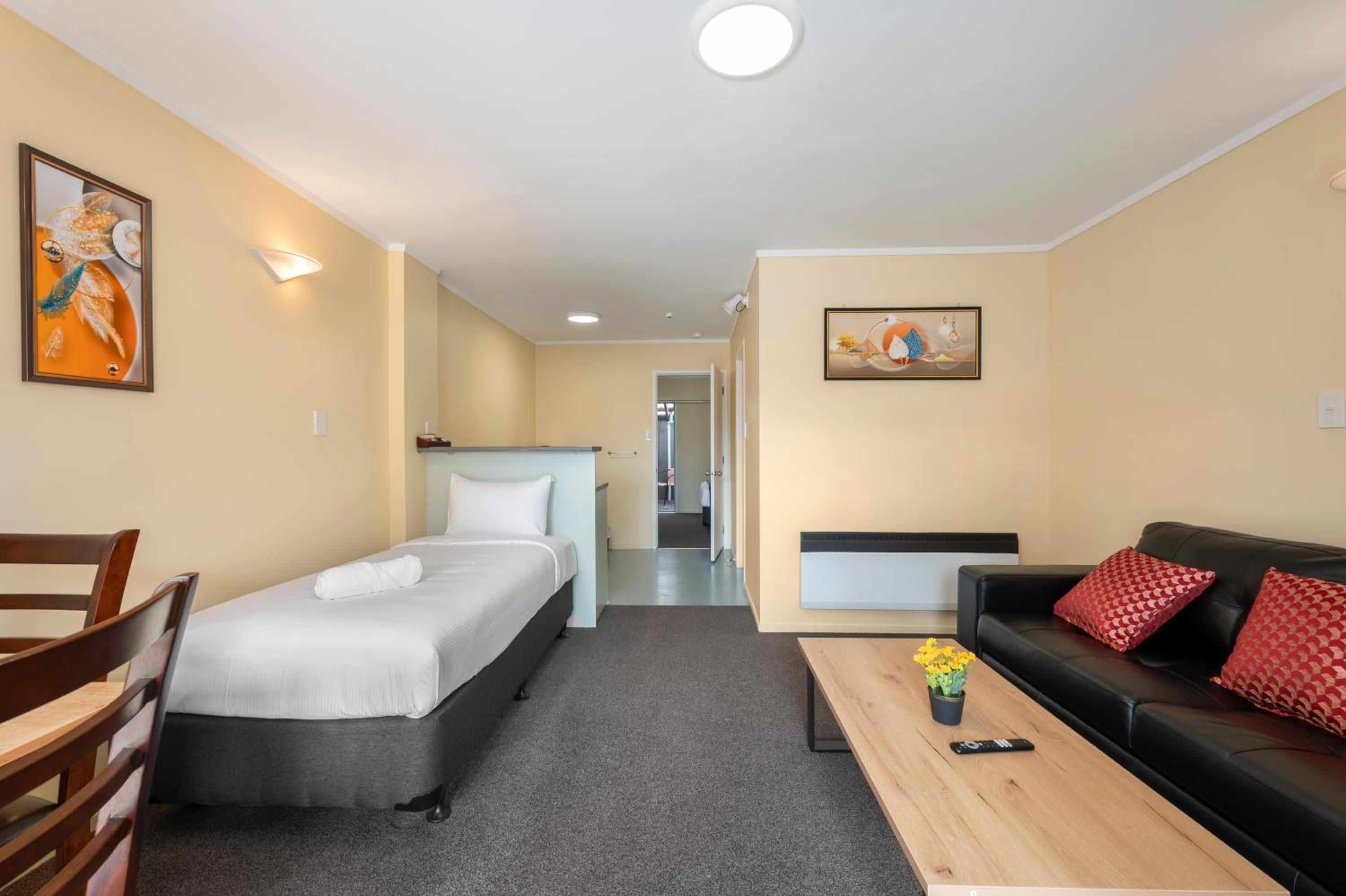 Fenton Court Motel