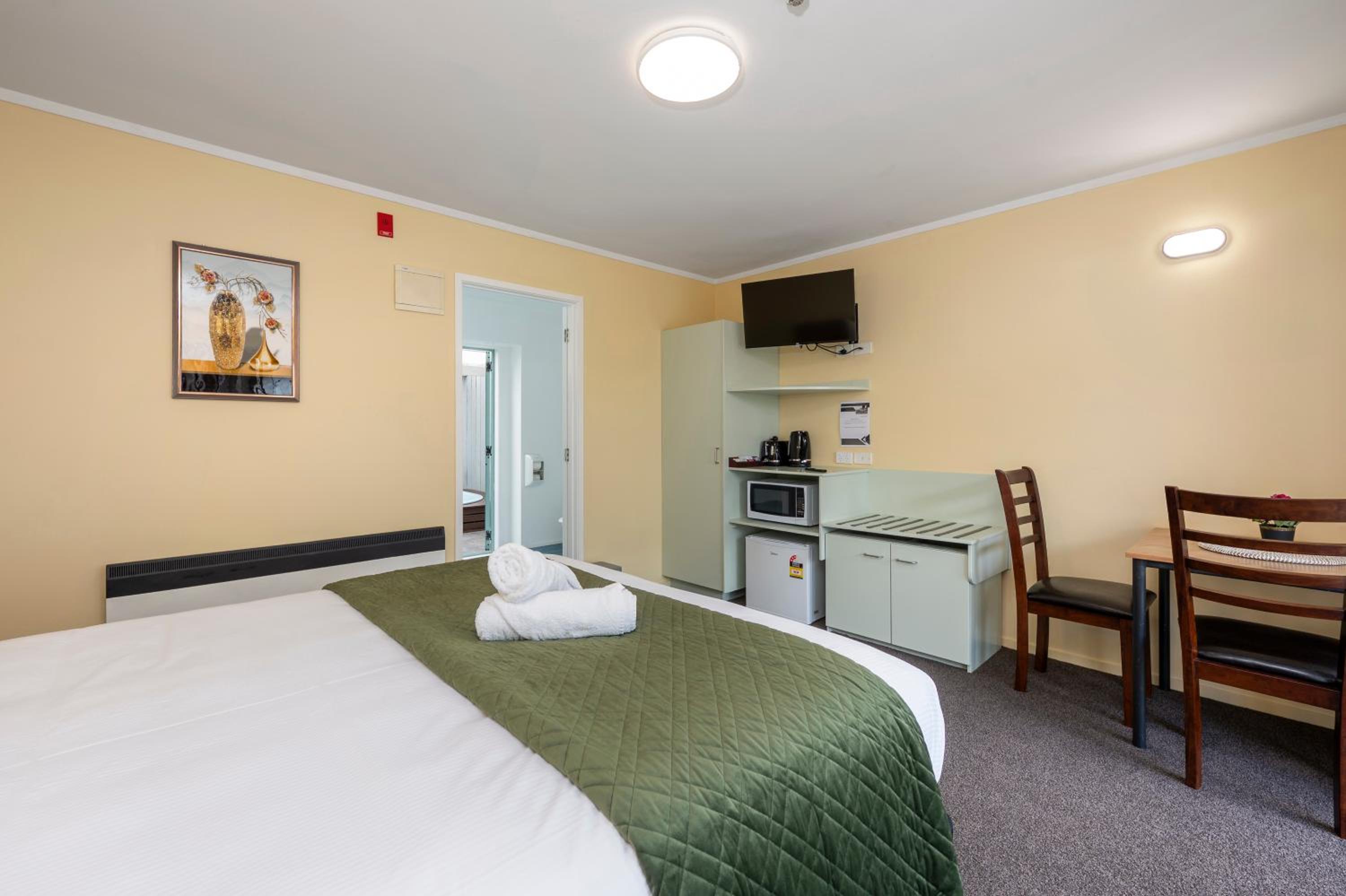 Fenton Court Motel