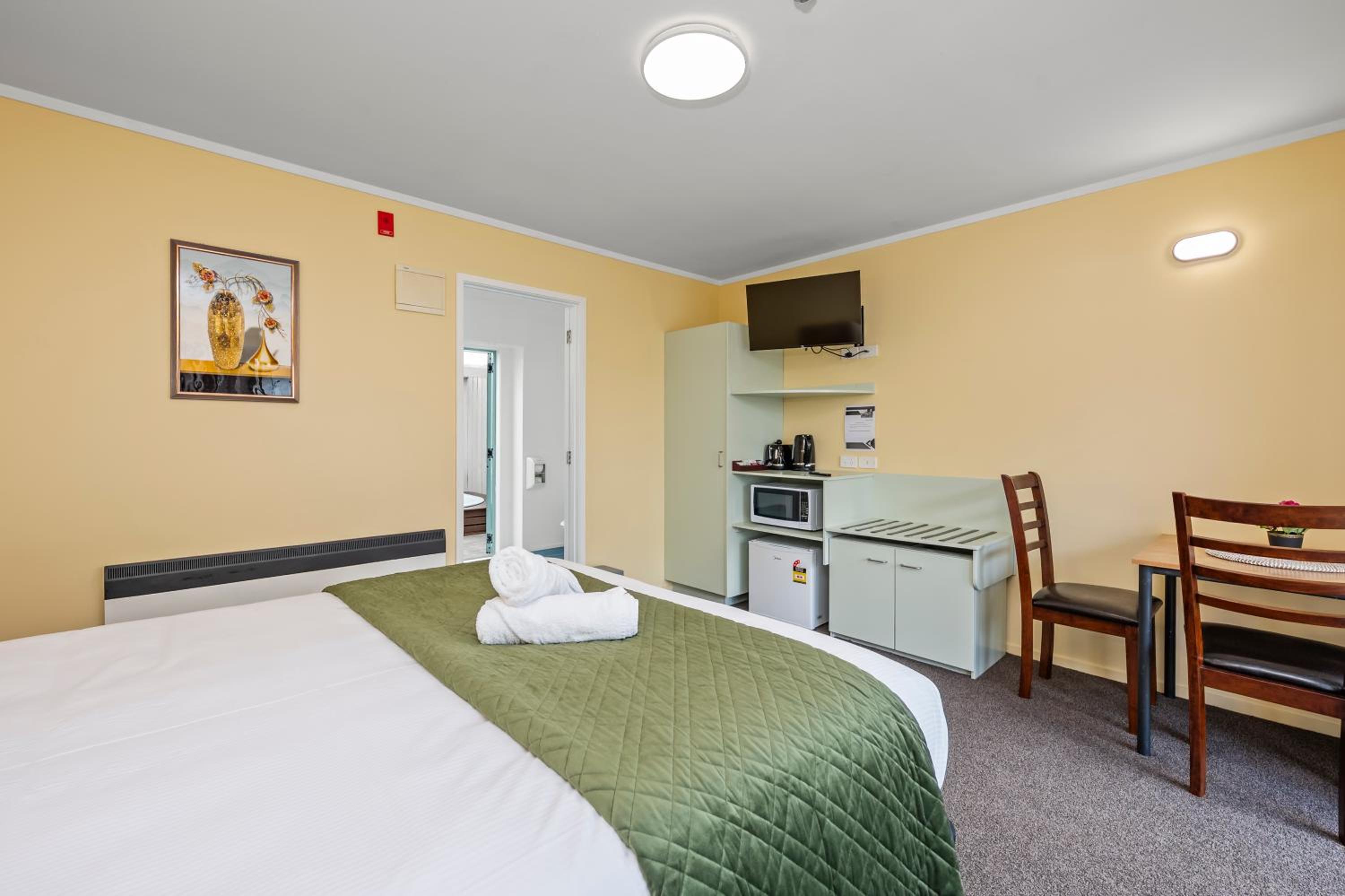 Fenton Court Motel