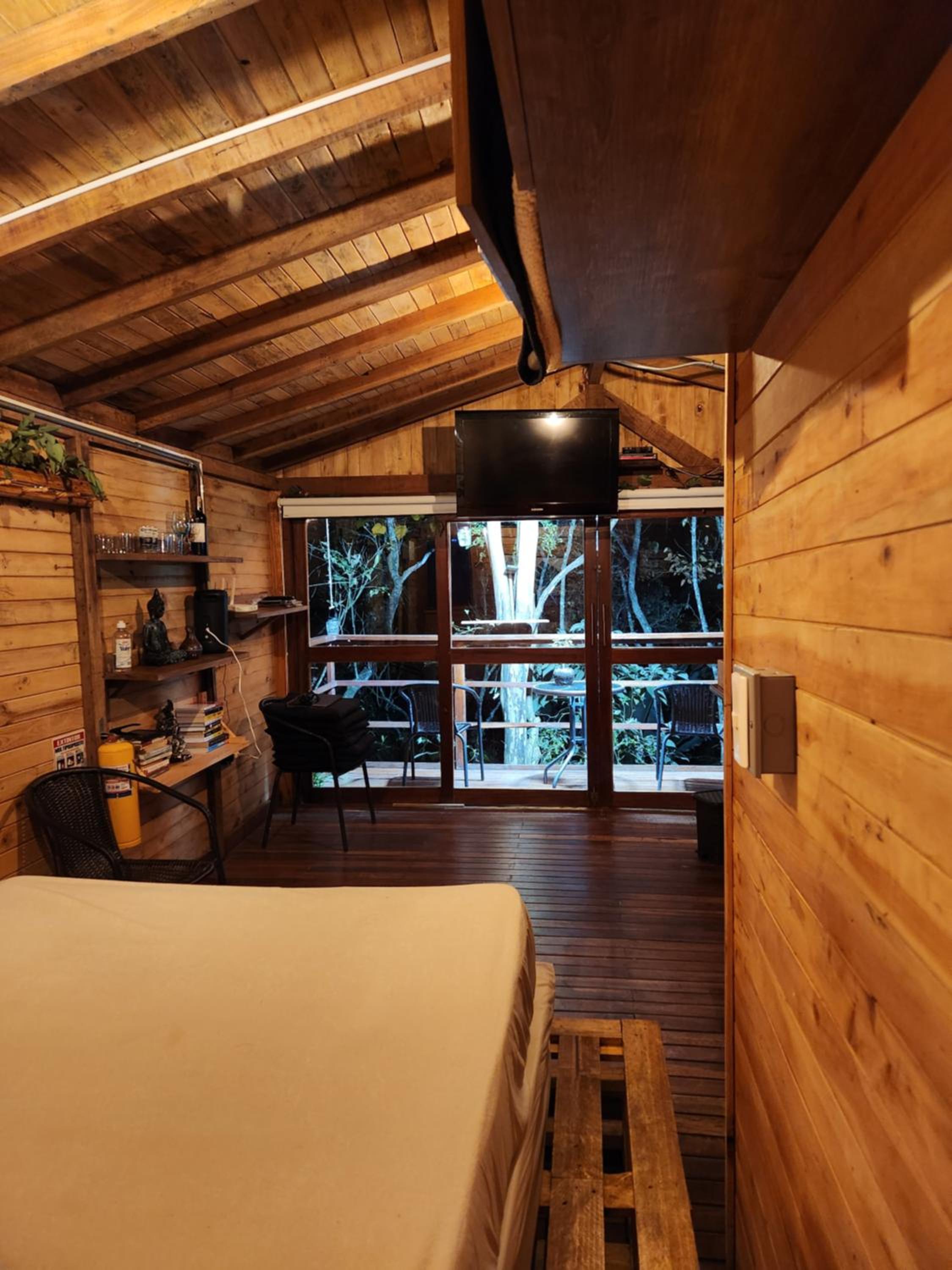 Cabaña en Medio del Bosque con Jacuzzi - Santa Elena