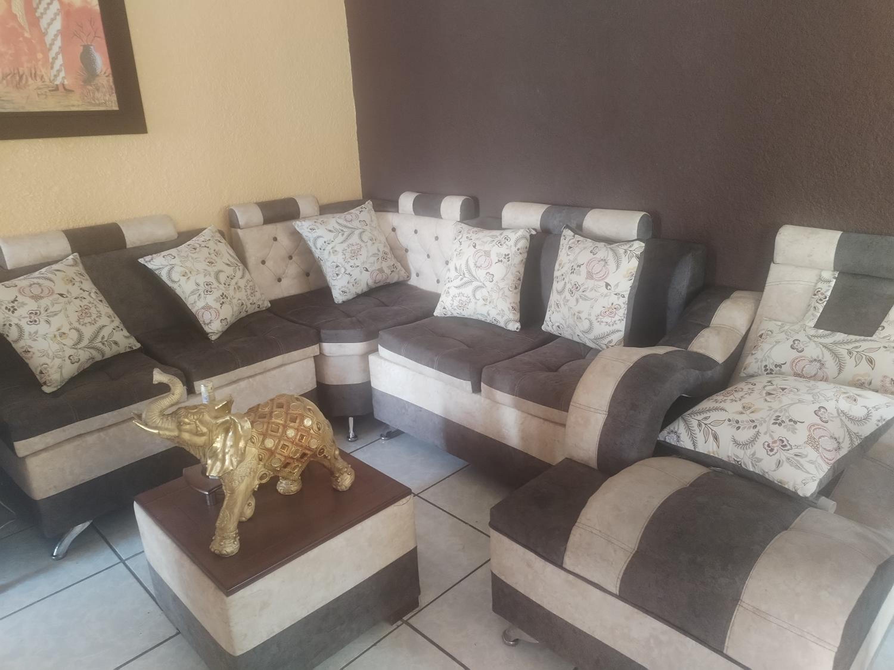 House Friendly