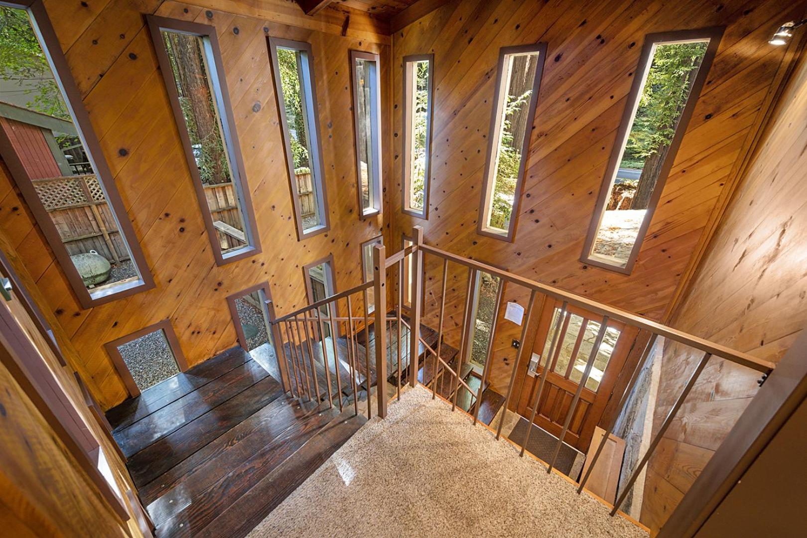 Creekside Lodge