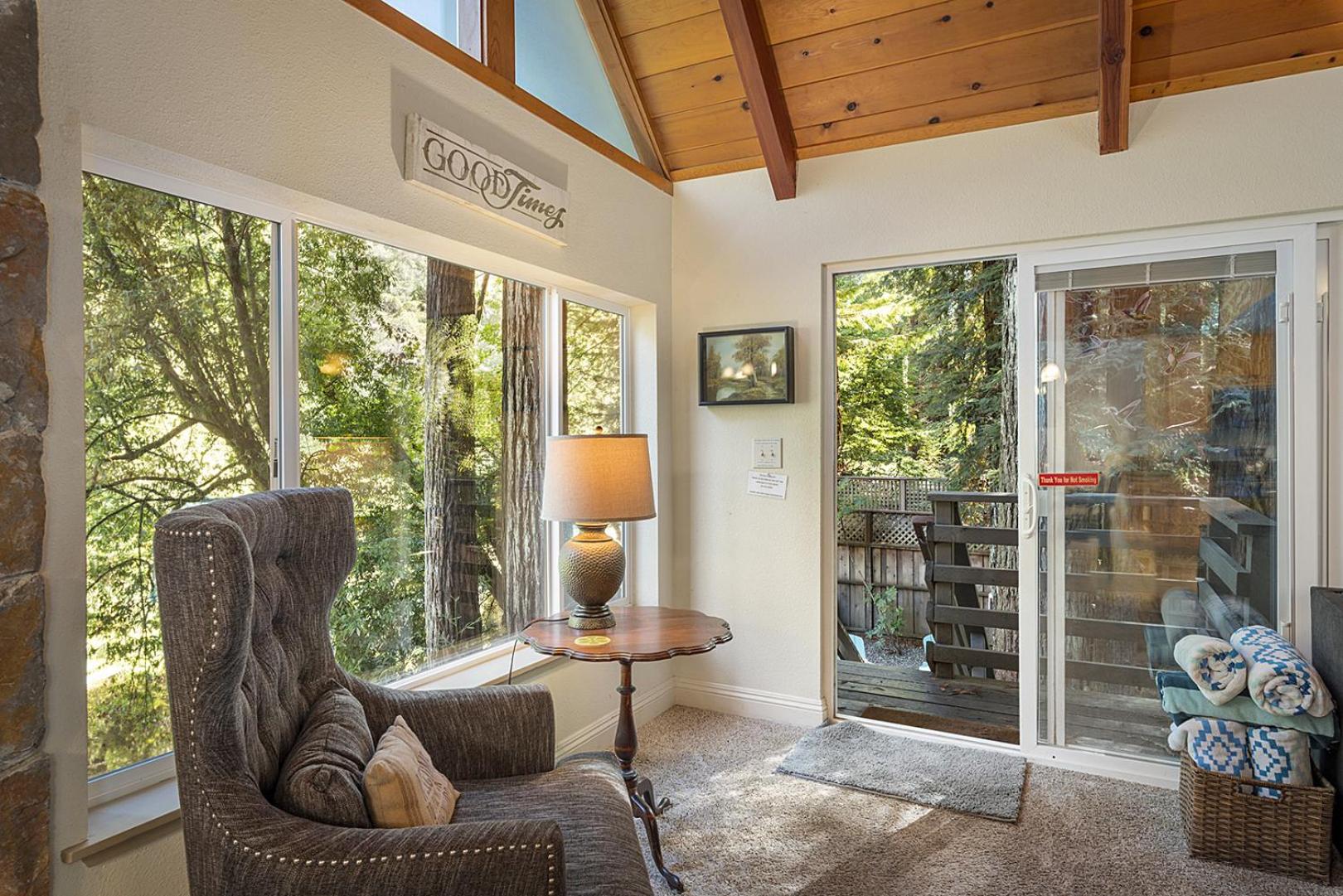 Creekside Lodge