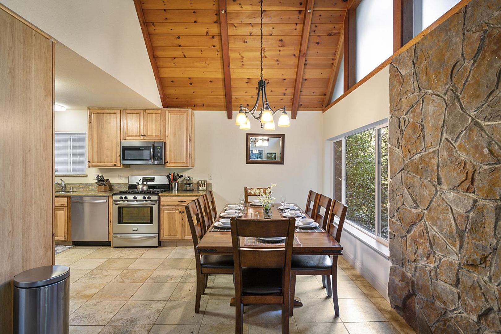 Creekside Lodge