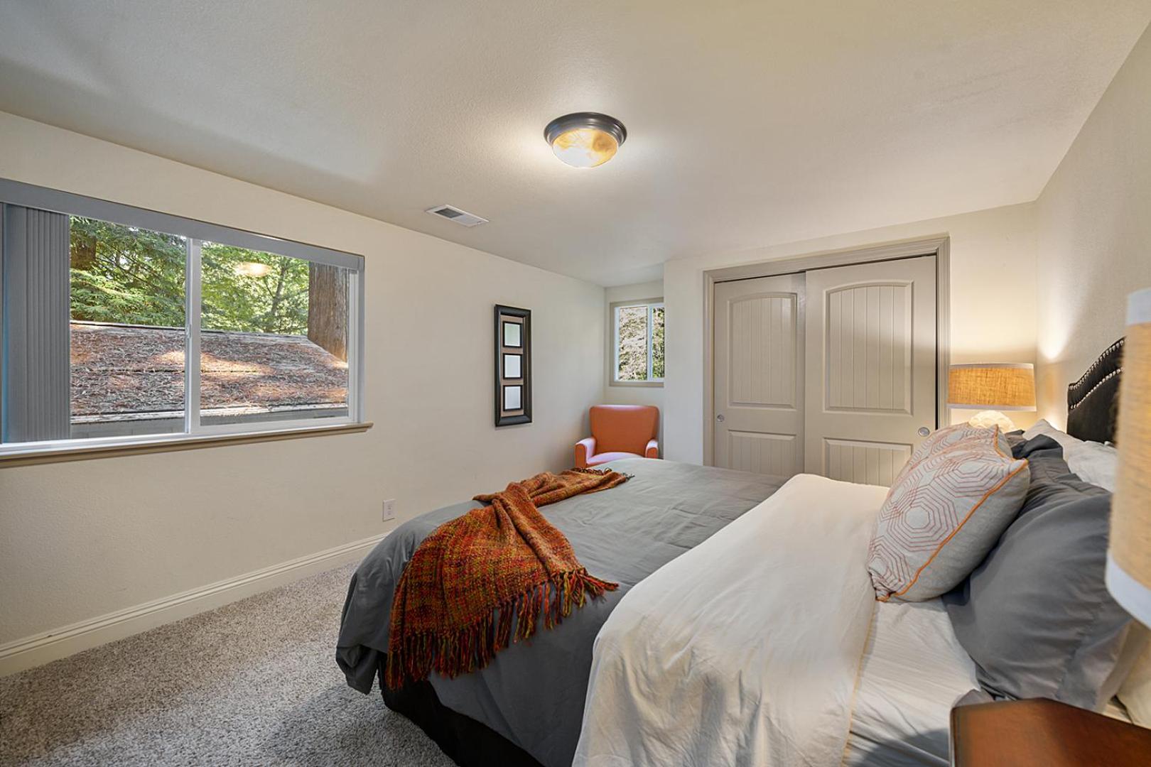 Creekside Lodge