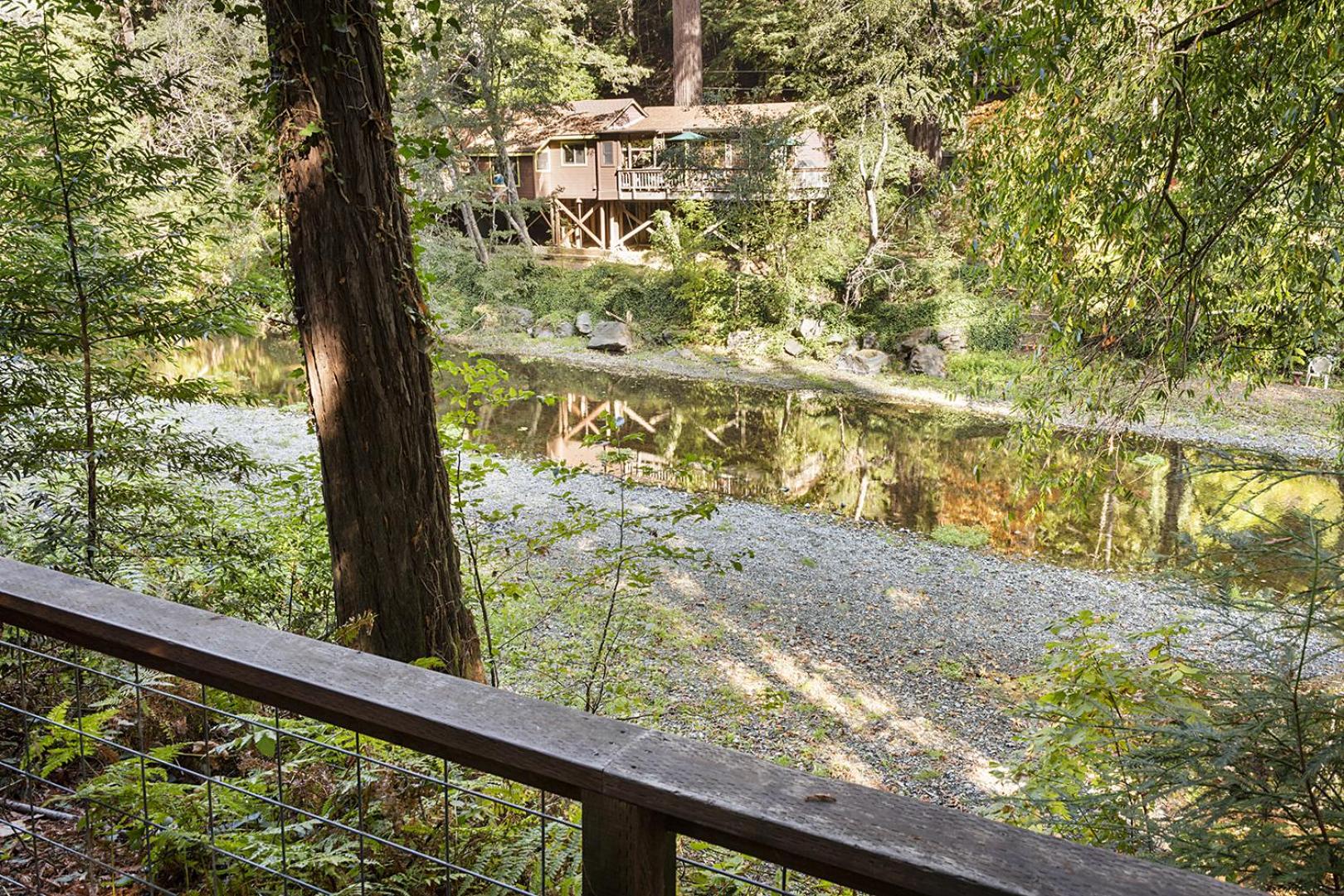 Creekside Lodge