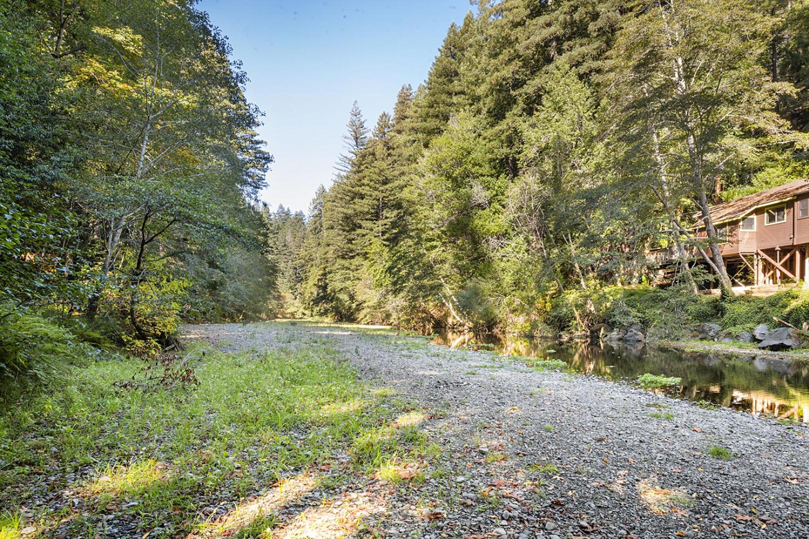 Creekside Lodge
