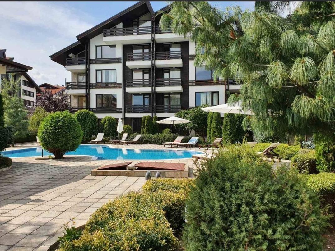 Garden apartment Aspen Suites A008