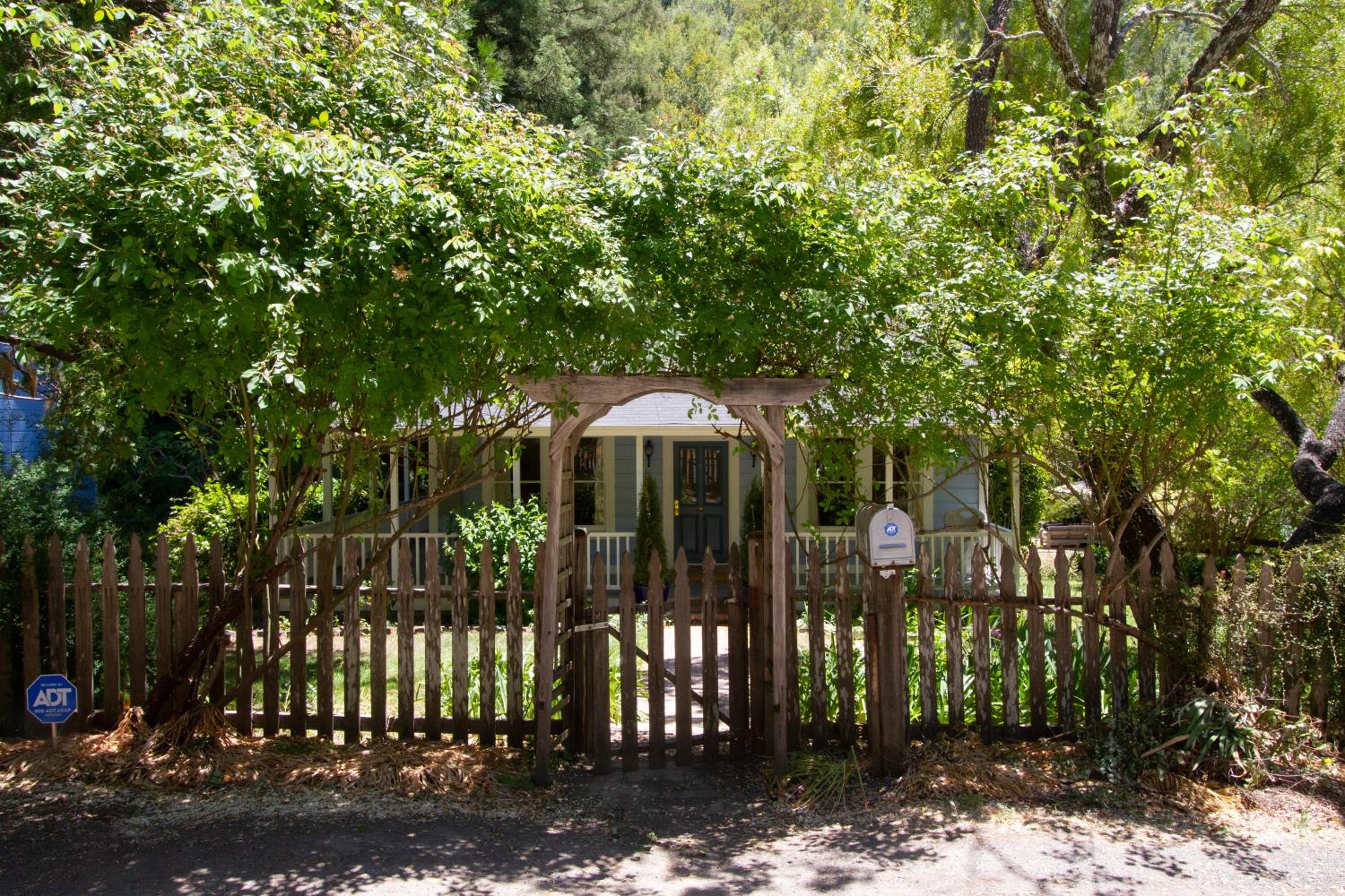 Sweetwater Ranch