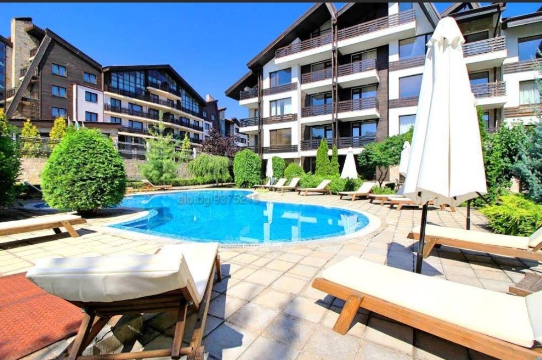 Garden apartment Aspen Suites A008